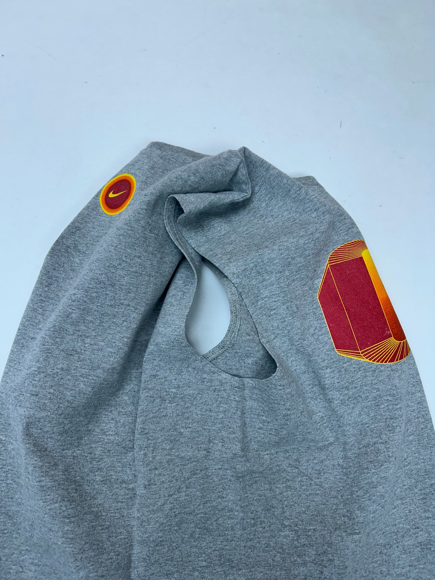 Vintage 00s Nike Bubble Spell Out Sleeveless Tank Top Shirt Youth Large 17.75x24.75 Inches