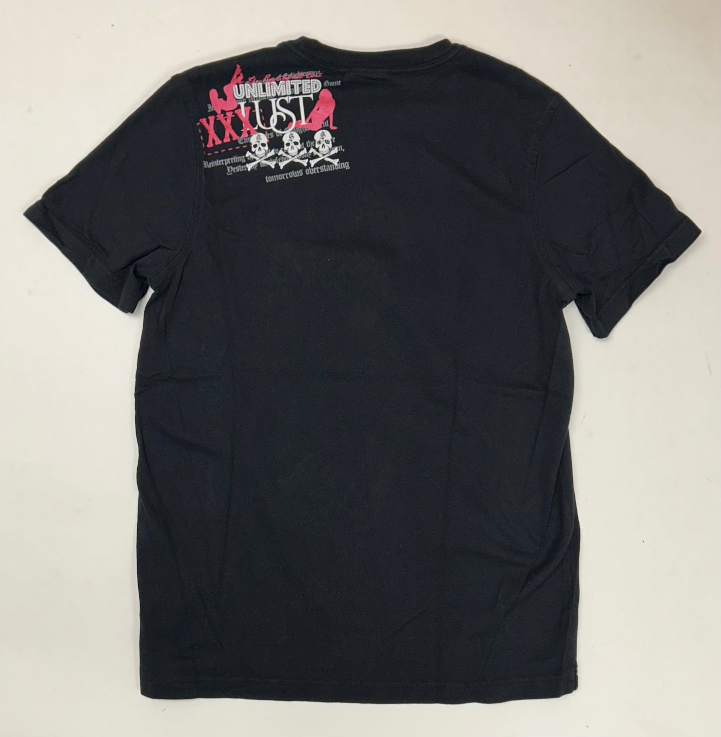 Vintage 00s Eckō Unltd Cruel Intentions Girl Graffiti Graphic Tee Large 21x28.5 Inches