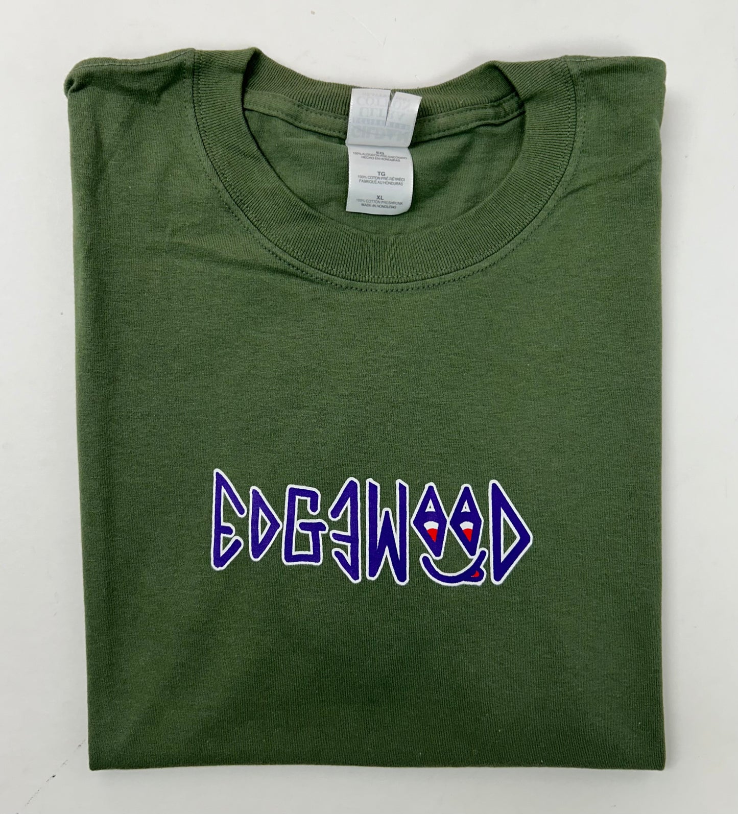 Edgewood NJ first edition “Deeper Than The Roots.” Tee XL 24.25x29 Inches 00s Gildan 100% Cotton Honduras Olive Green