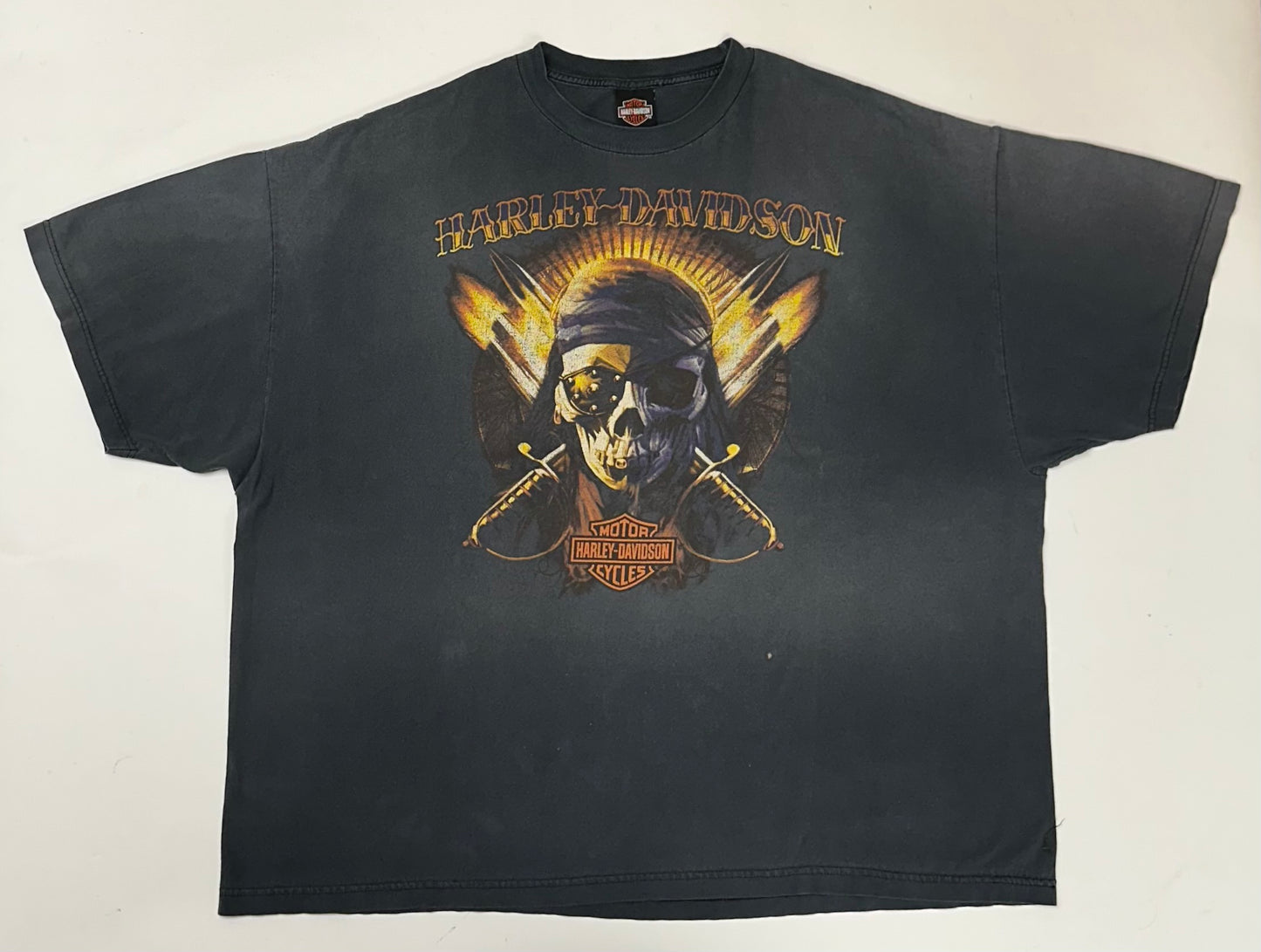 Vintage 00s Harley Davidson Motorcycles Jamaica Pirate Skull Graphic Tee Faded Black 4XL 30x31.5 Inches