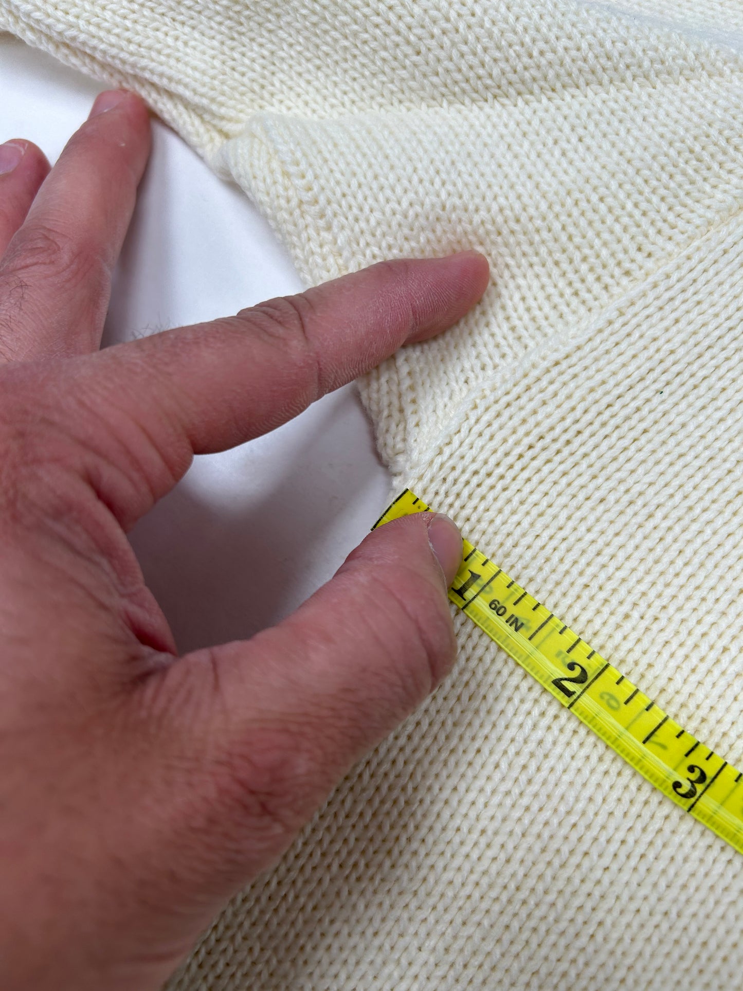 Vintage Cytec Cable Knit Made In USA 100% Acrylic Sweater Cream XL/L 26x28 Inches