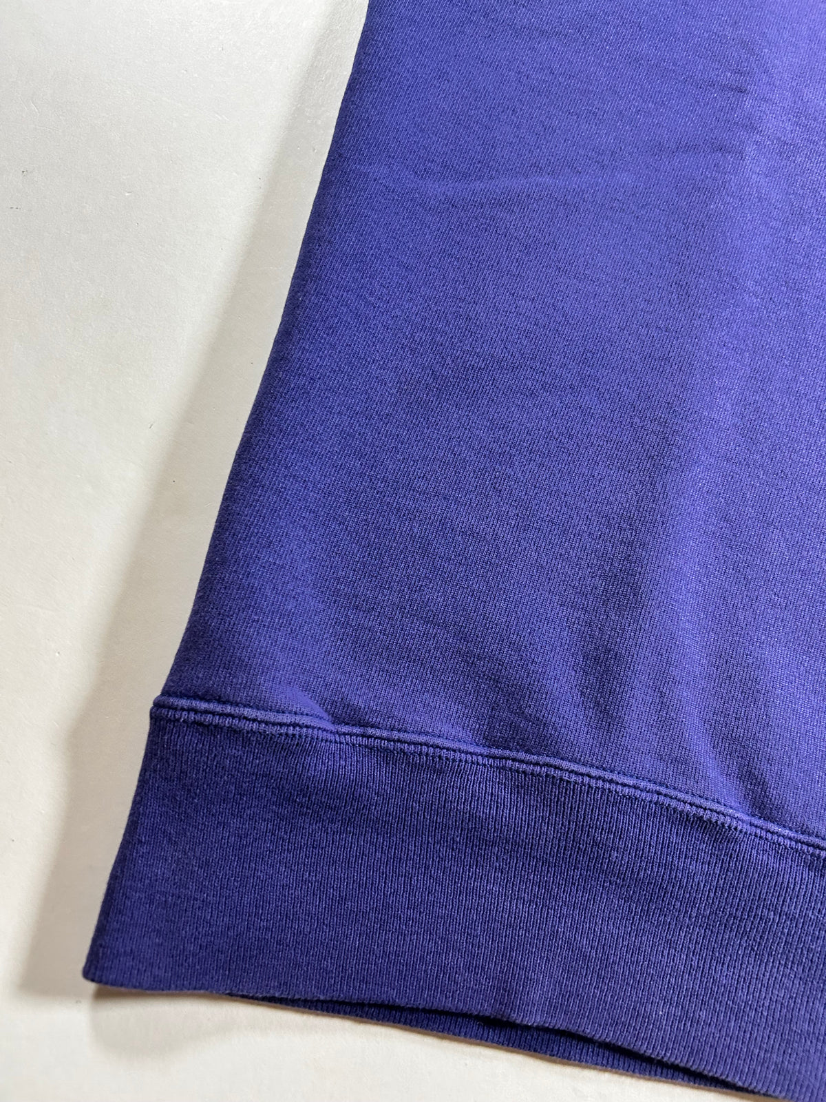 Vintage 90s Champion Script Chopped Sleeves Crewneck Sweatshirt Workout Steez L/XL Fit 25.25x27.5 Inches Purple