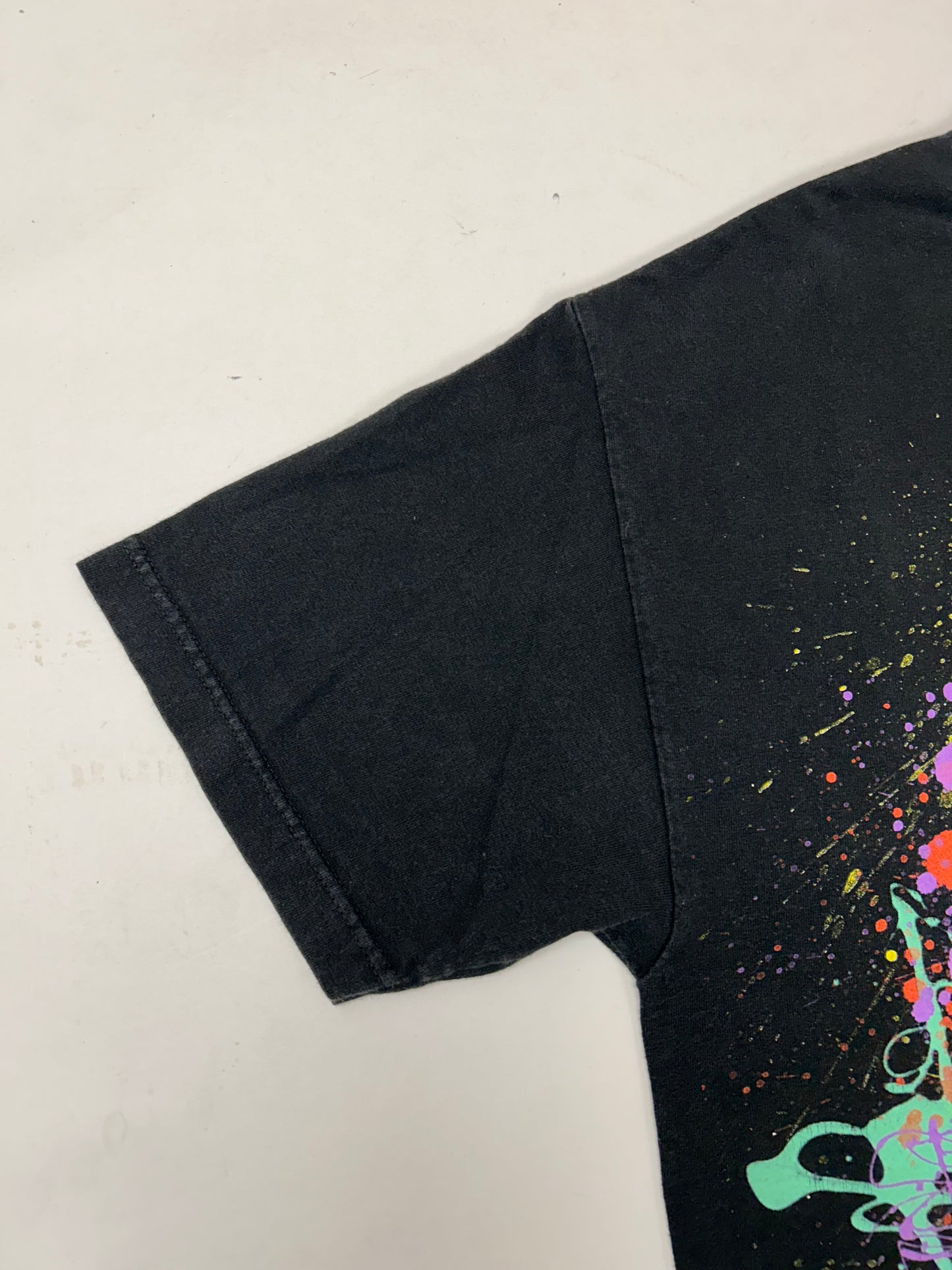Vintage 00s NEFF Face Paint Splatter Tee Large 21.5x30 Inches
