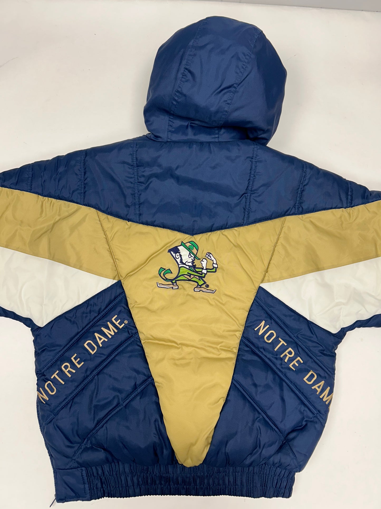 Vintage Notre Dame Fighting Irish Puffer Jacket 1/4 Zip Medium/Large Fit 26.75x29.5 Inches Pro Player 90s