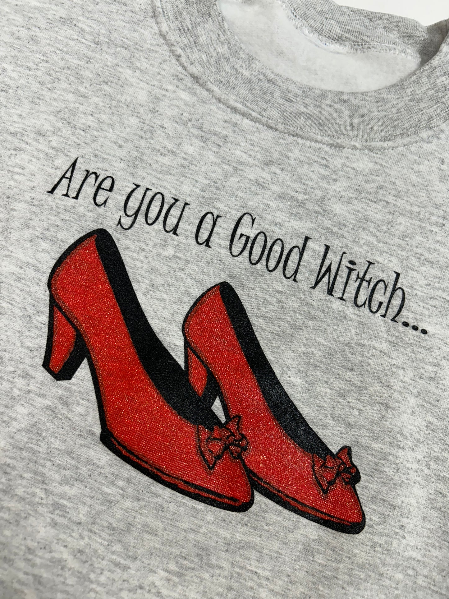 Vintage Are You A Good Witch…Or A Bad Witch? Salem, Massachusetts Wizard Of Oz Feet Casual Tees Funny Parody Crewneck Sweatshirt XL 26.5x29.5 Inches Gray