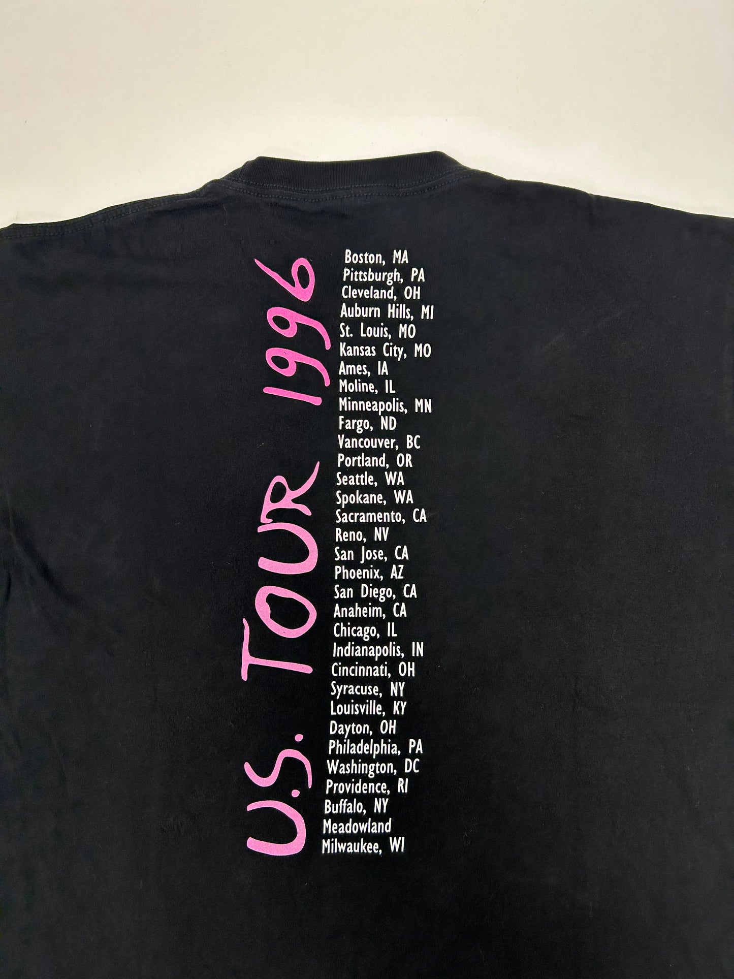 Vintage Neil Diamond US Tour 1996 Concert T Shirt 90s Size XL 24.75x29.5 Inches