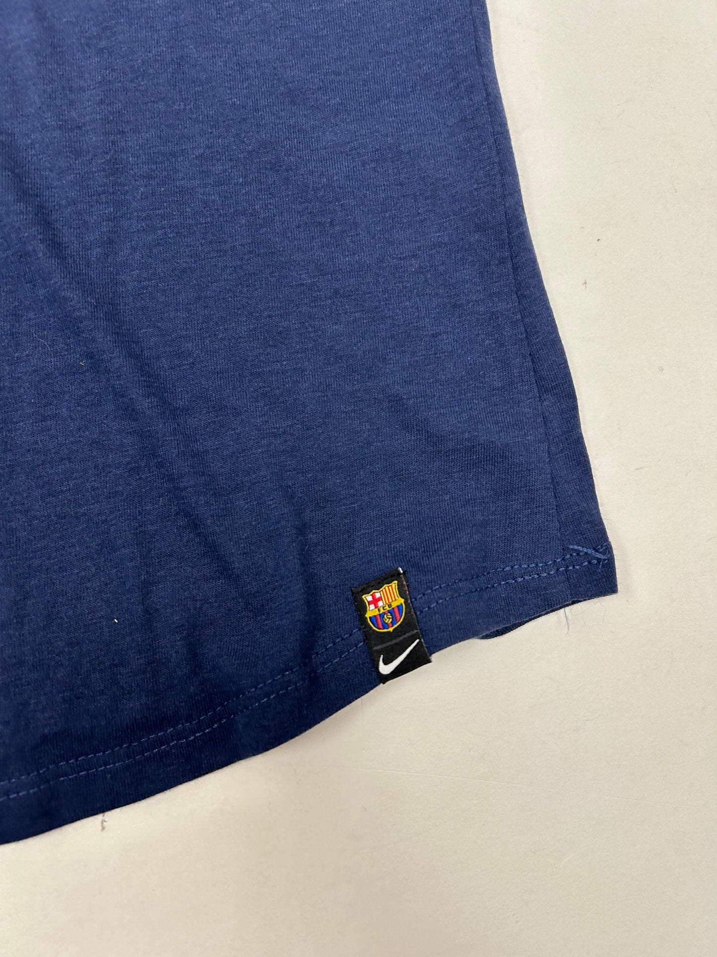 Nike FC Barcelona Heritage Soccer  Shirt Brand New Women’s Medium 17.5x25 Inches Navy FCB