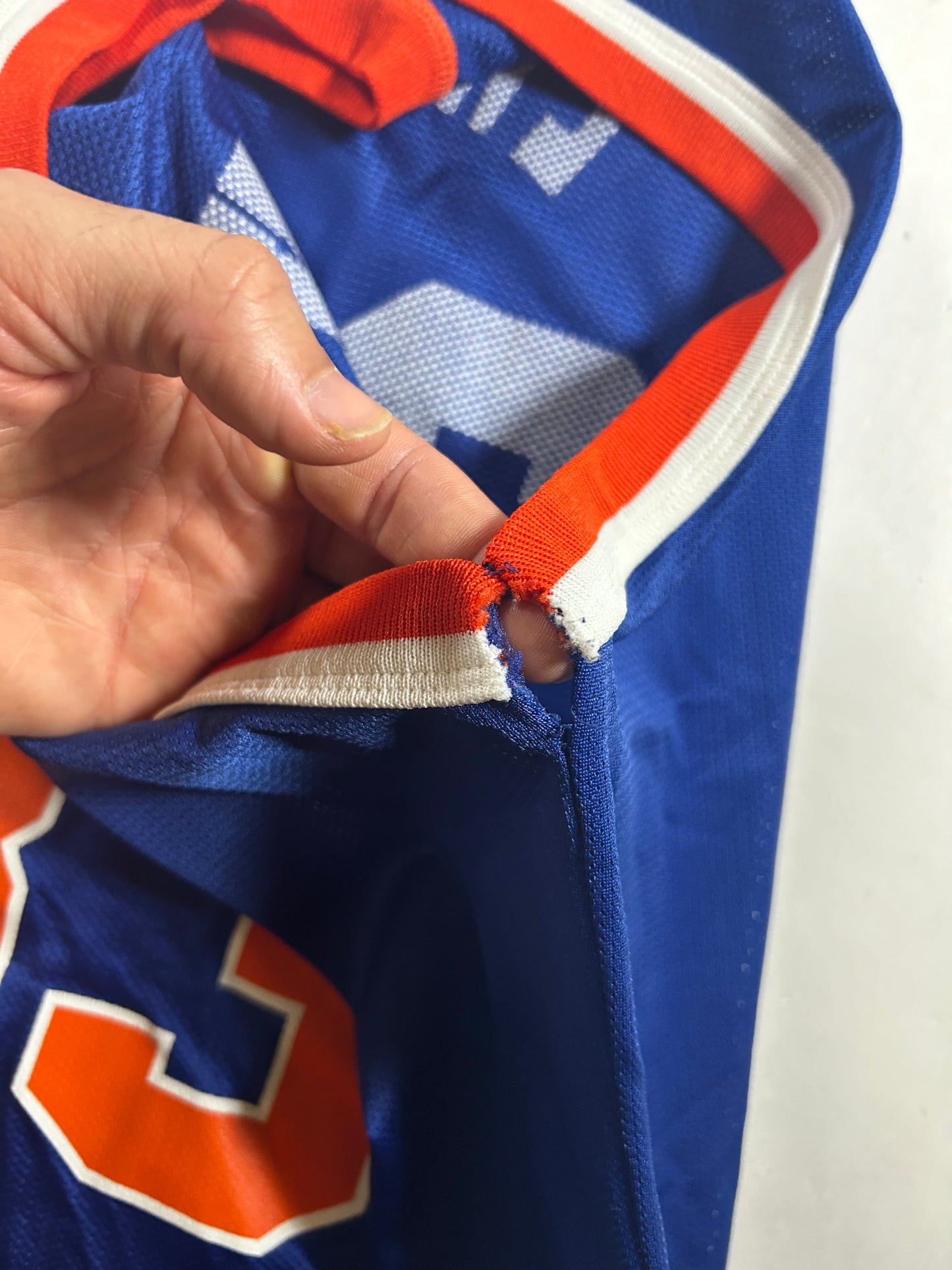 Vintage New York Knicks Patrick Ewing NBA Champion Basketball Jersey 48 XL 23.25x31.5 Inches As Is Has Flaw.