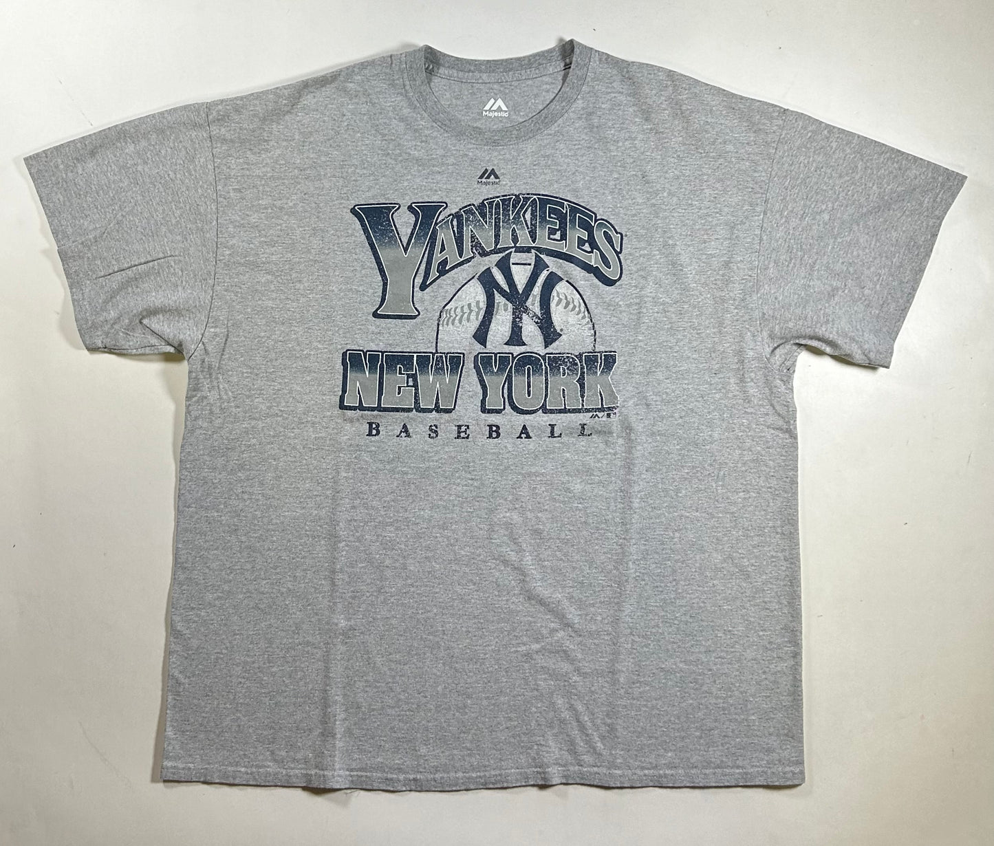 Majestic New York Yankees MLB Tee 2XL 25.25x30 Inches