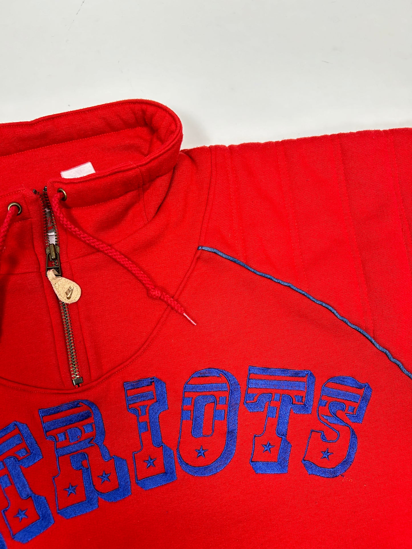 Vintage New England Patriots NFL Nike 1/4 Zip Pullover Sweatshirt Tagged Medium 24.5x25 Inches 80s