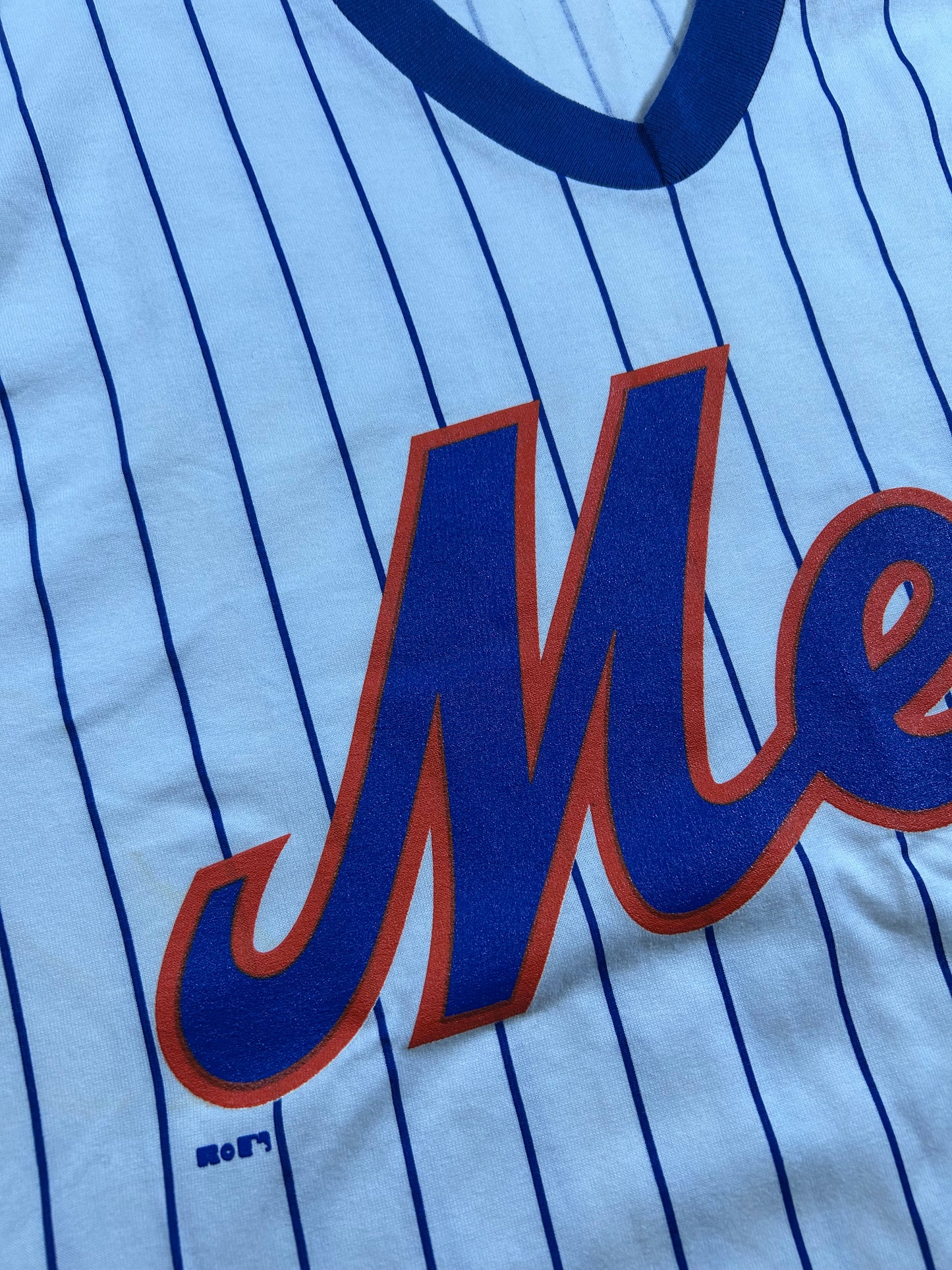Vintage 90s Russell Athletic New York Mets MLB Pinstripe Baseball Jersey Style Tee Medium 20x29.5 Inches Small Spot