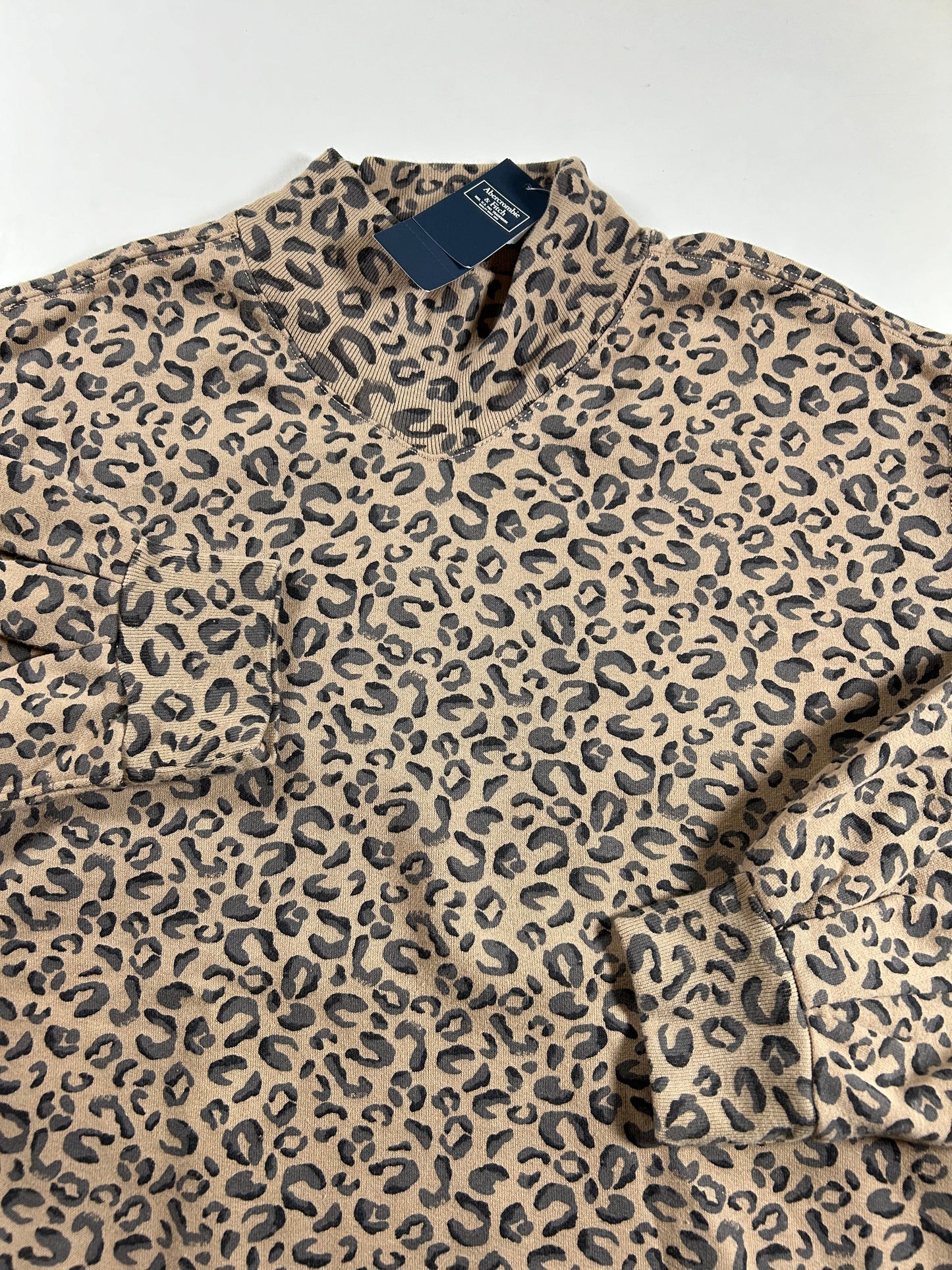 Abercrombie & Fitch Leopard Cheetah Print Pullover Shirt Soft Women’s Small 21.5x25 Inches Brand New With Tag