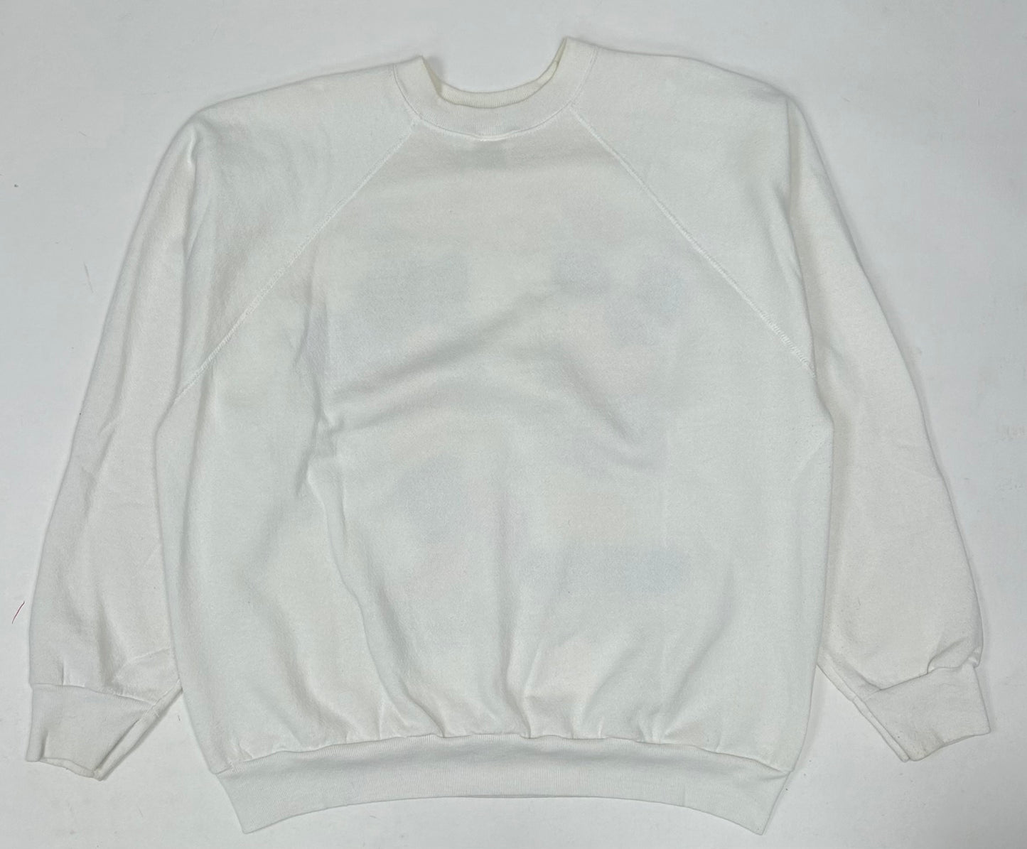 Vintage Disney Mickey & Minnie Mouse California The Walt Disney Company Crewneck