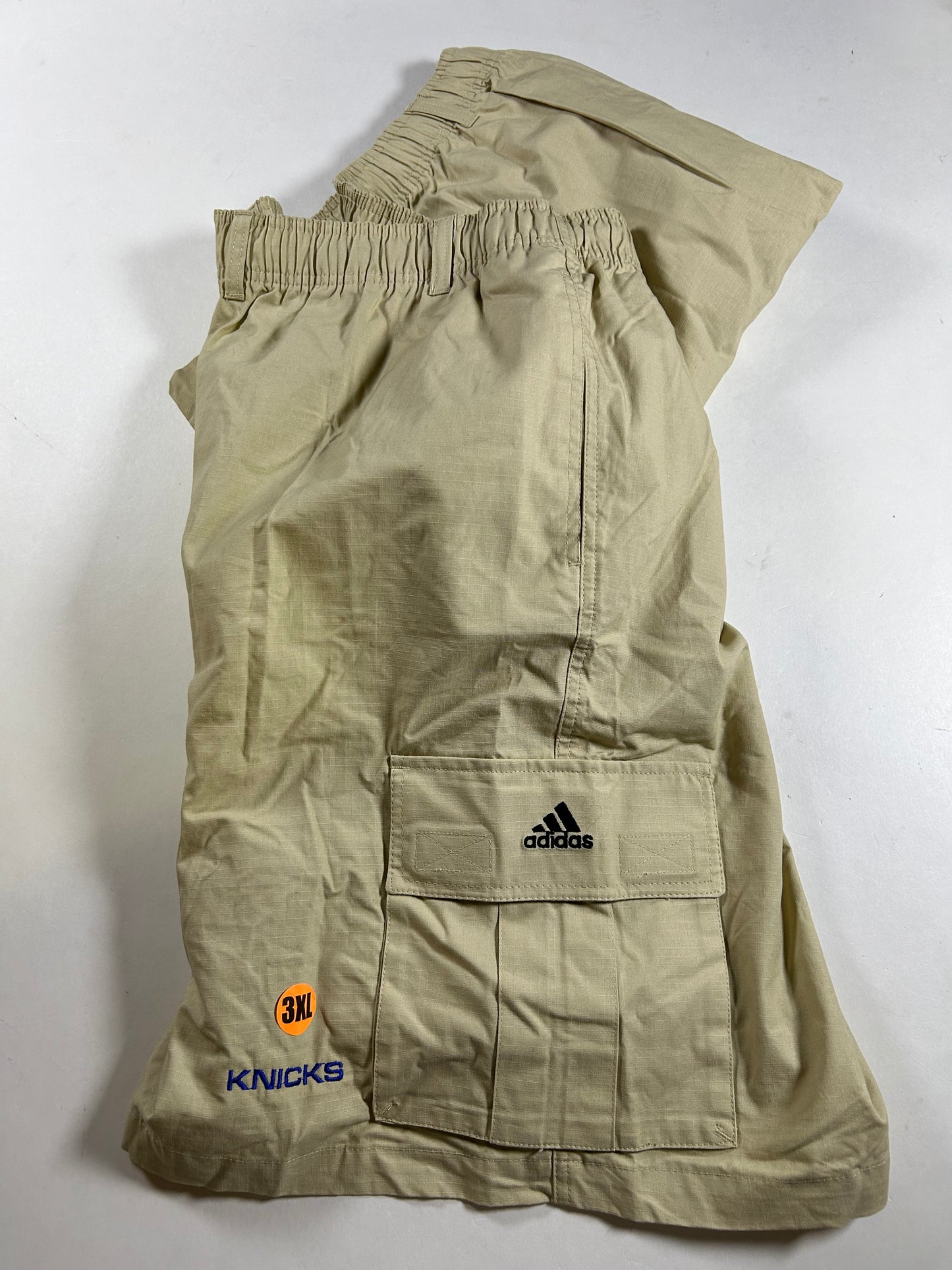 Adidas New York Knicks Shorts Cargo NBA Tan Has Sticker 3XL 21.5x24.5 Inches