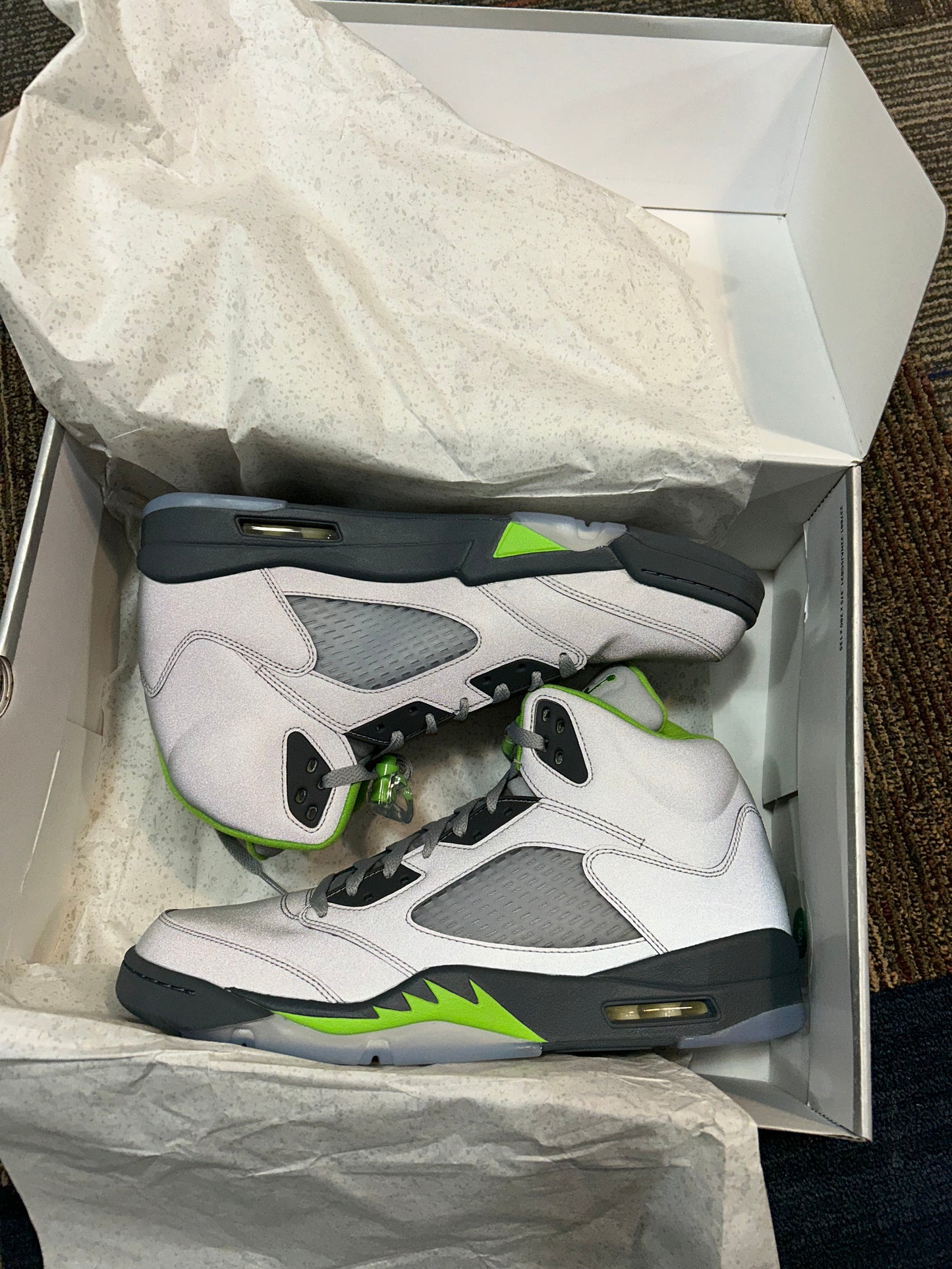 2022 Nike Air Jordan 5 Retro Green Bean 3M Size 13 DS Brand New