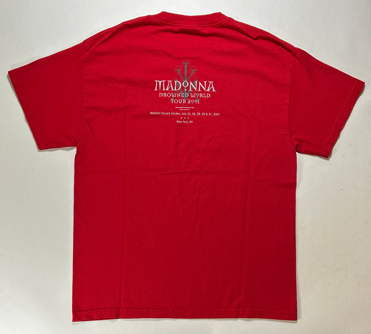 Vintage 2001 Madonna Drowned World Tour MSG Music Tee Large 21x28.76 Inches Box Logo Graphic Red