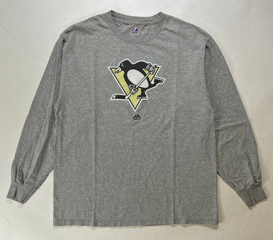 2010s Majestic Pittsburgh Penguins NHL Long Sleeve Tee Large 22.25x28 Inches