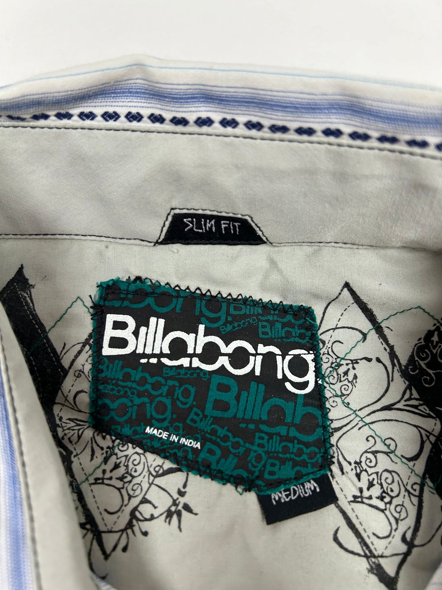 Vintage 00s Billabong Surf Polo Button Up Polo Long Sleeve Shirt Tagged Slim Fit Medium 22.25x29.75 Inches