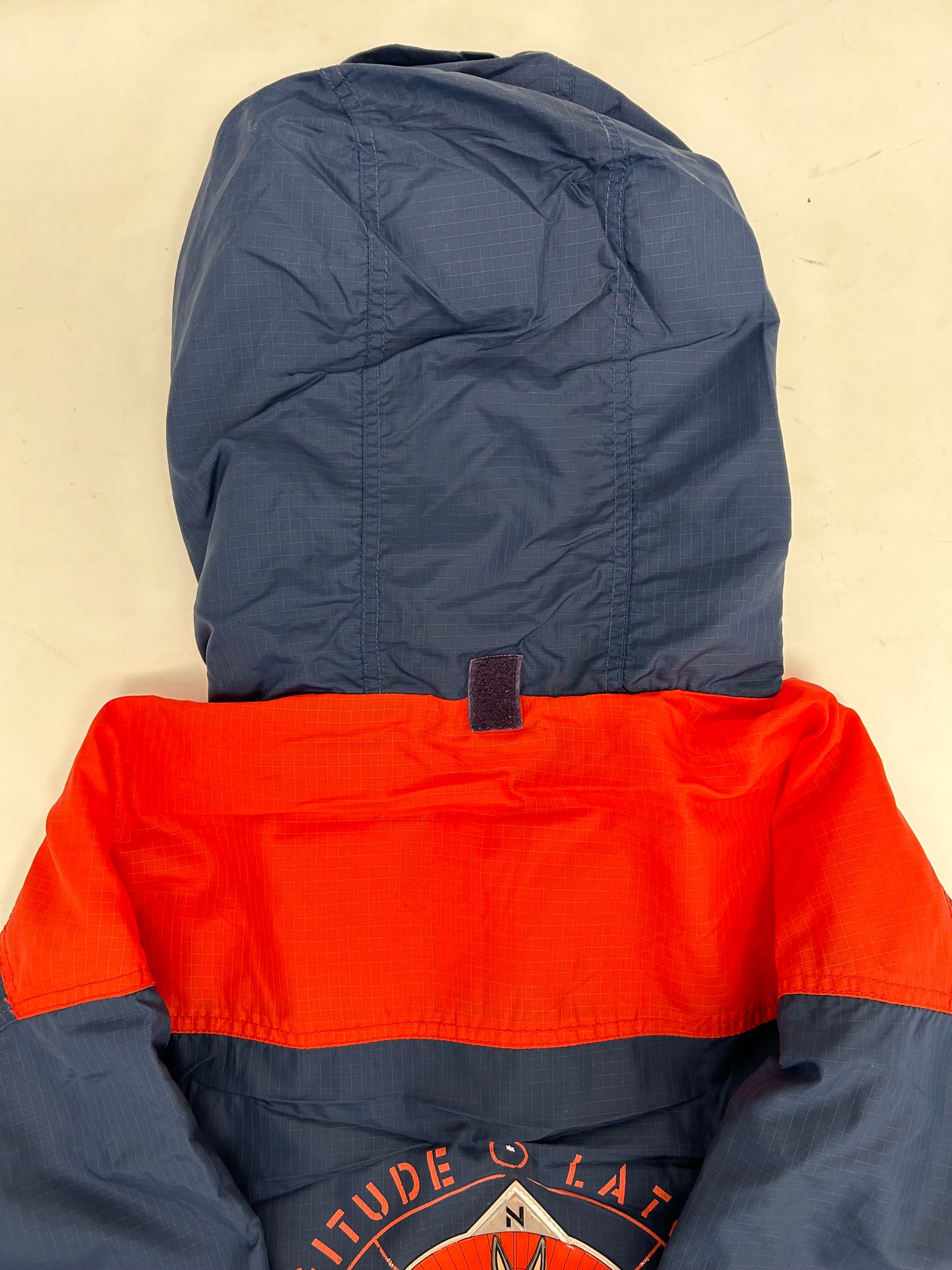 Vintage 1996 Warner Bros. Looney Tunes Bugs Bunny Longitude/Latitude Windbreaker Jacket Large 27.25x29.25 Inches Can Fit XL