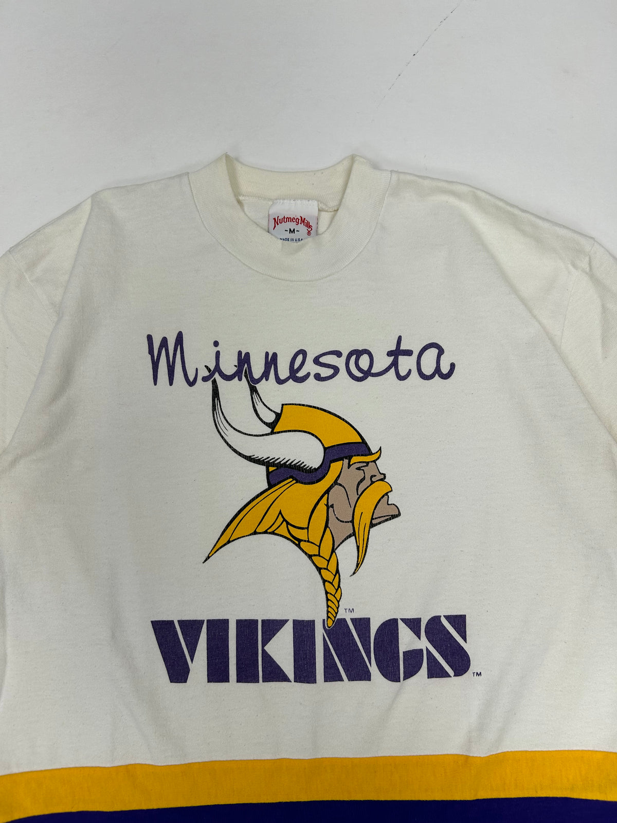 Vintage Minnesota Vikings NFL Nutmeg Mills T-shirt Medium 21.5x28.25/30 Inch 80s