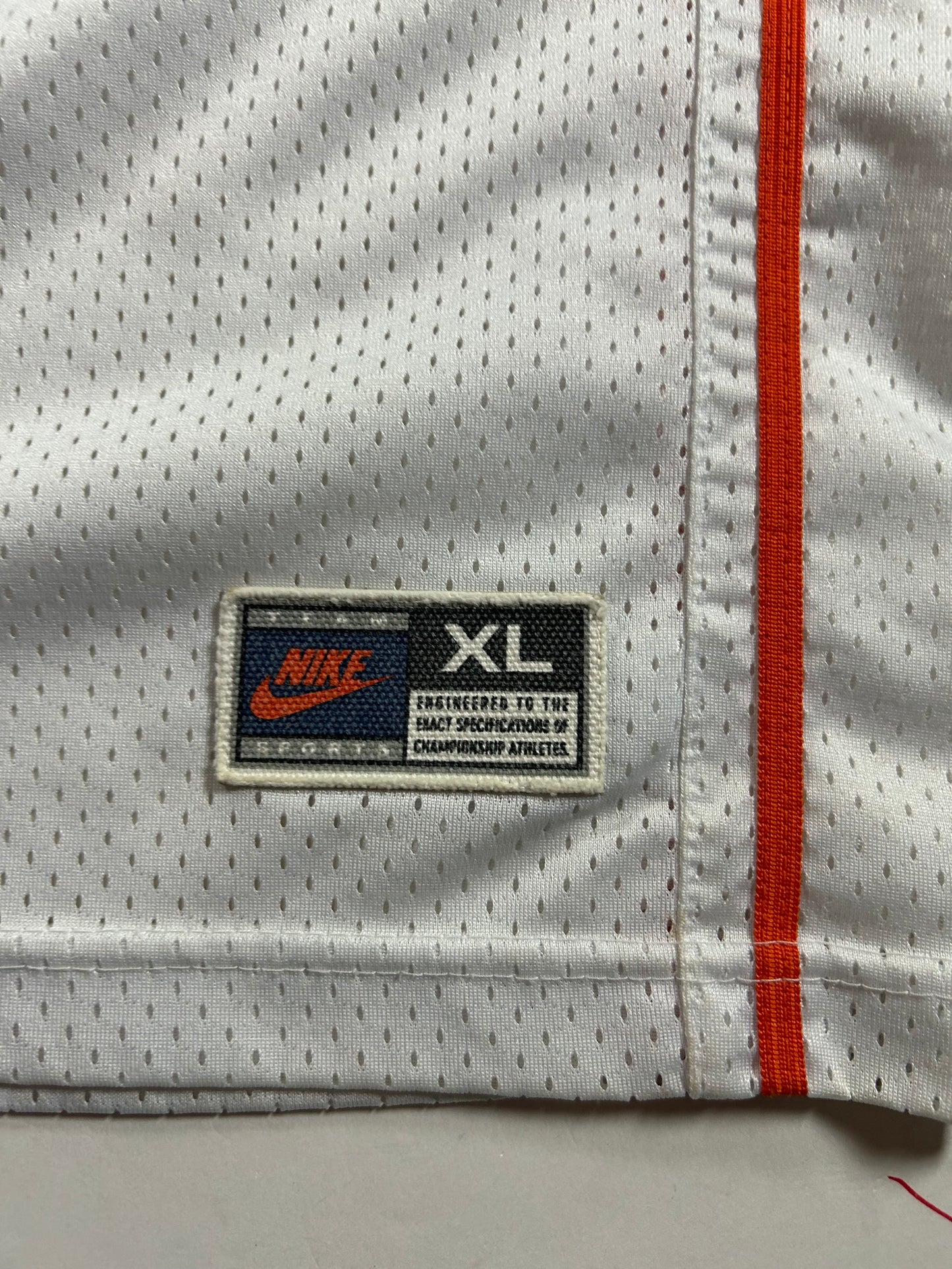 Vintage Nike Syracuse Orange Carmelo Anthony 15 White Orangeman Jersey Youth XL Fits Adult Small 21x29 Inches