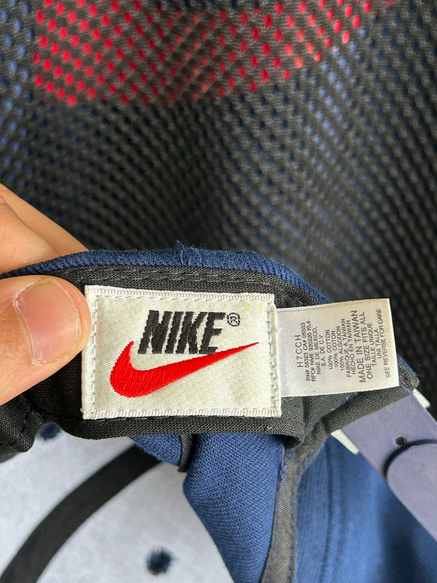 Vintage 90s Nike Swoosh Logo Embroidered SnapBack Hat Navy/Red Taiwan