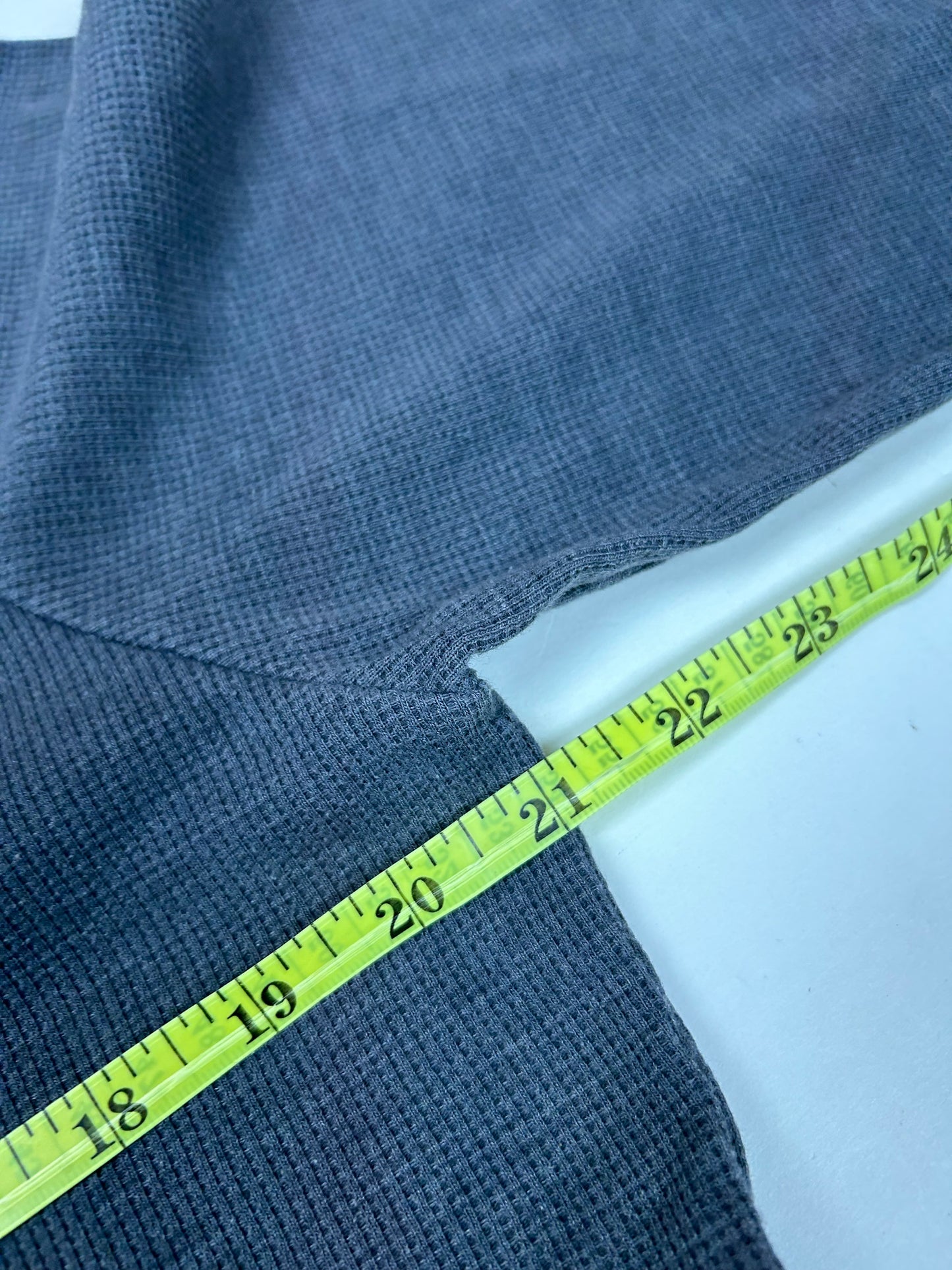 Vintage 00s Volcom Stone Thermal Long Sleeve Chest Logo Shirt Medium/Large Fit 21x28.25 Inches Gray