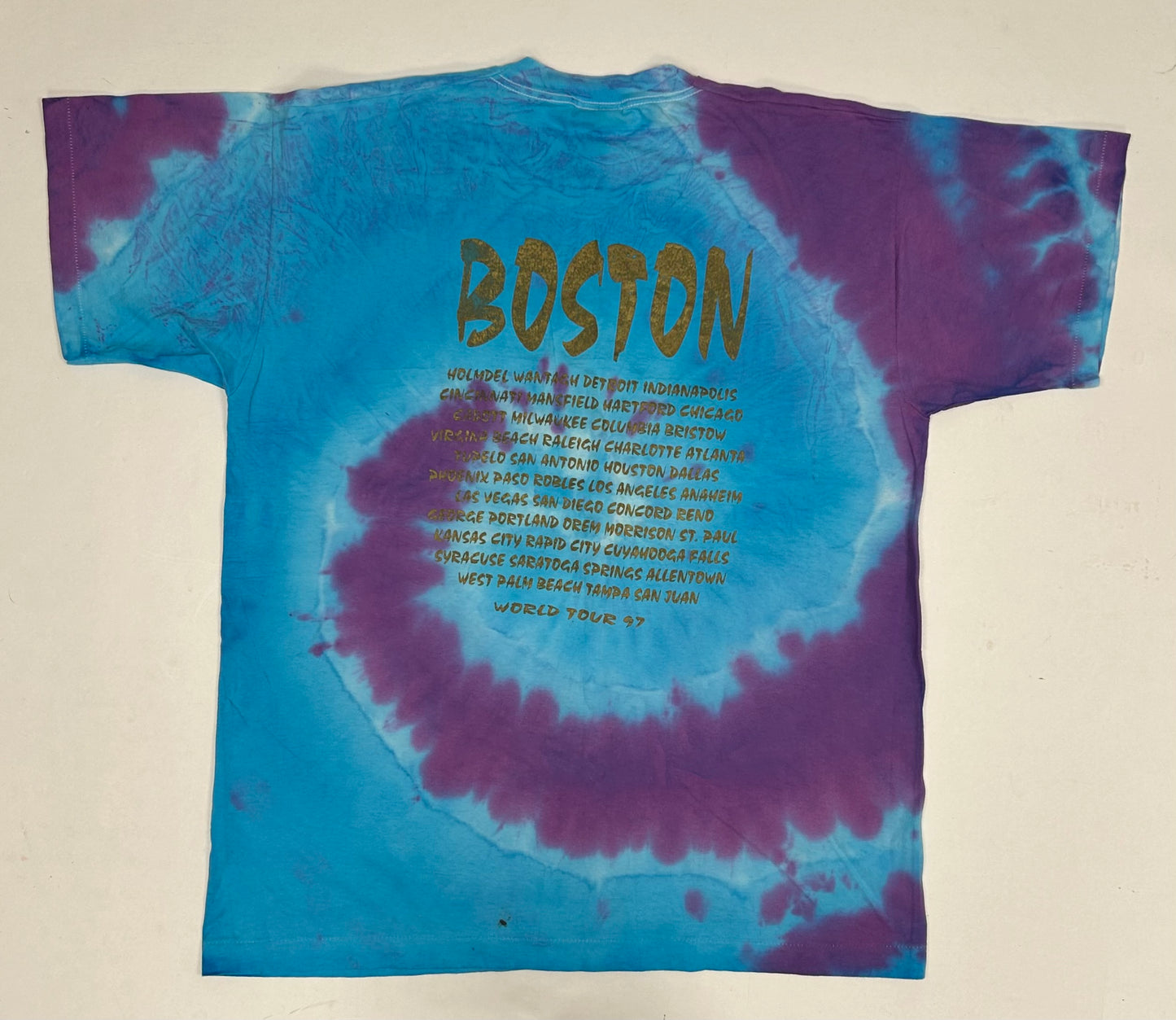 Vintage 1997 Boston World Tour Band Music Tie-Dye Parking Lot Tee XL 23.5x29.75 Inches