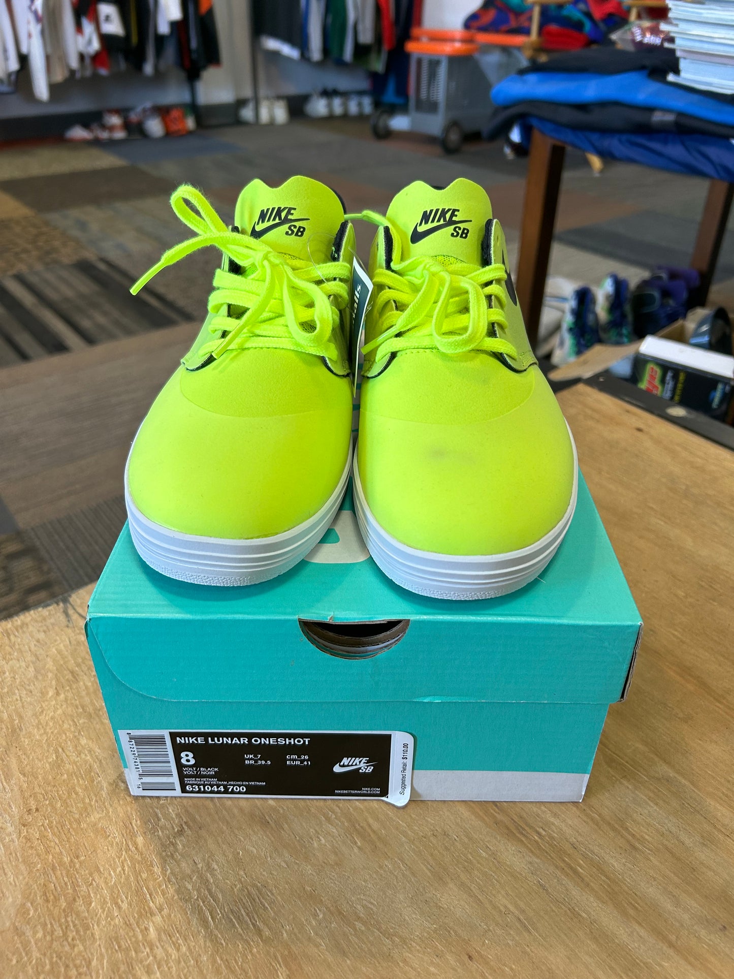 Nike SB Lunar Oneshot Volt/Black 631044-700 Size 8 Brand New With Marks As Is