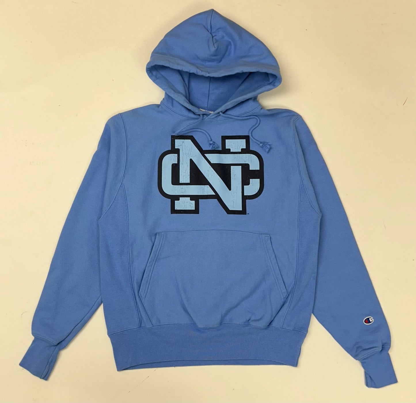 University Of North Carolina UNC Chapel Hill College Champion Reverse Weave Hooded Sweatshirt Small 21.5x26 Inches