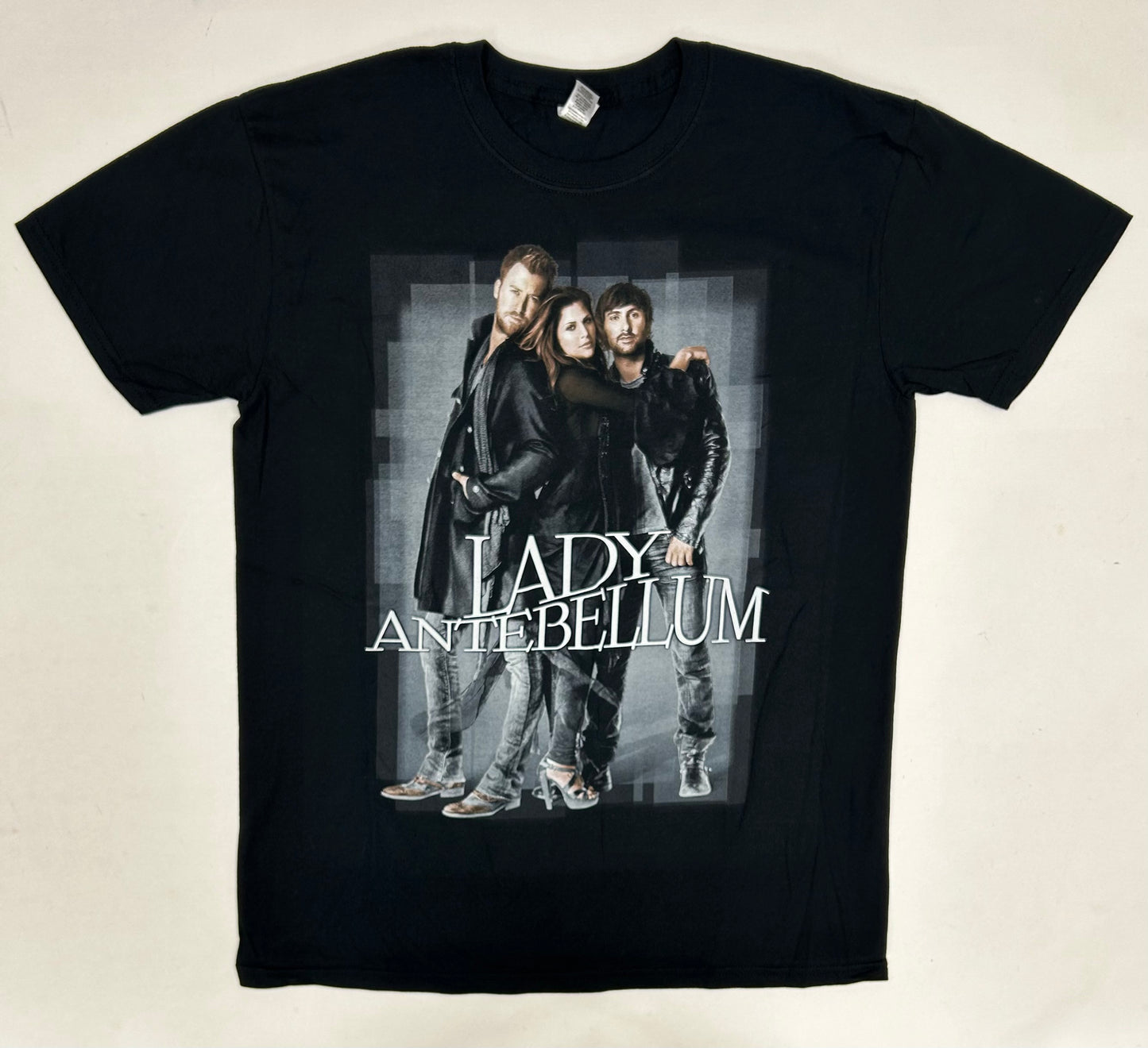 Lady Antebellum Need You Now 2009 Tour Music Shirt Medium 20x27.5 Inches Concert