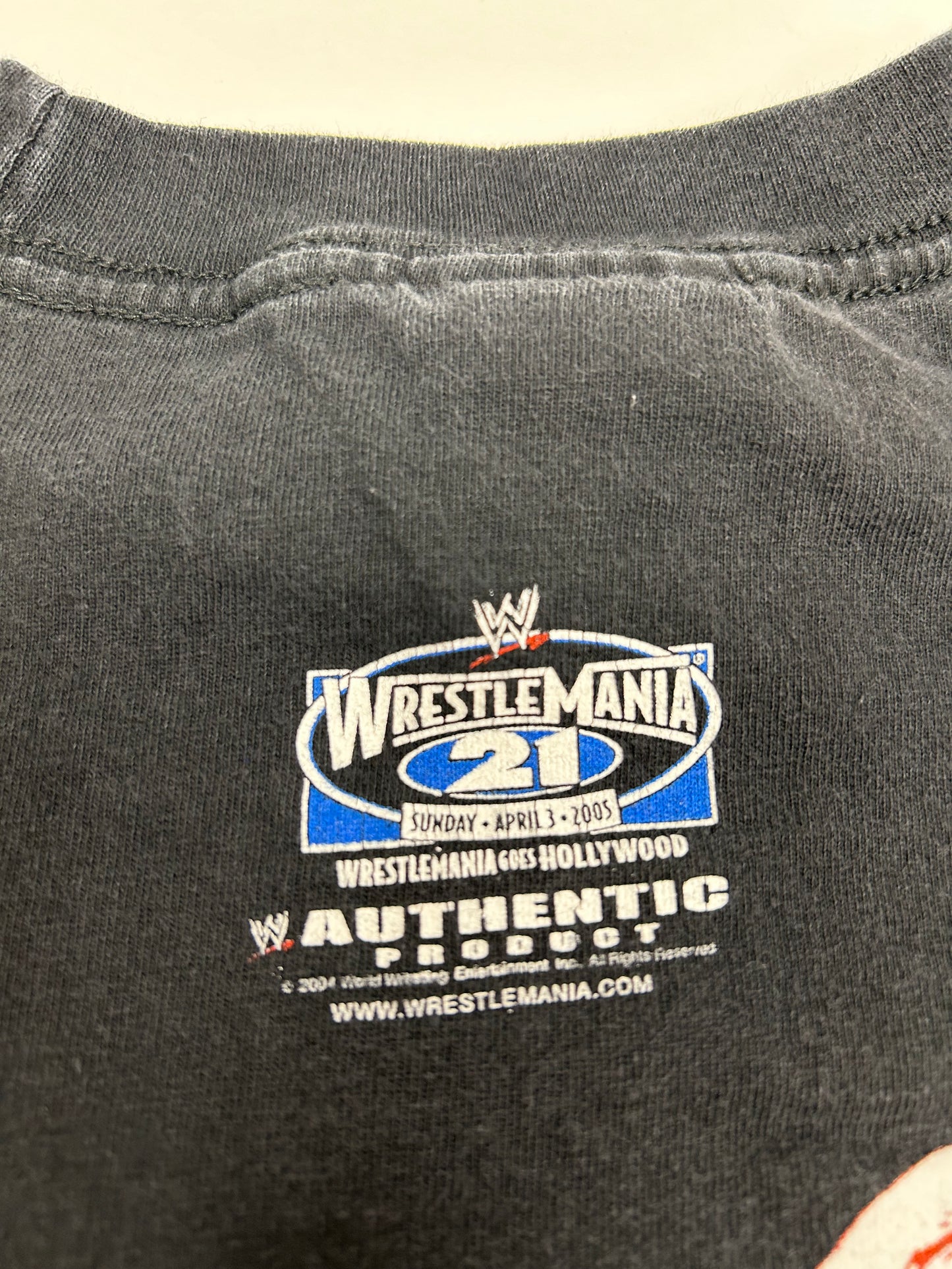 Vintage Kurt Angle America Needs A Hero Wrestlemania 21 2005 WWE Wrestling Tee Medium 19.75x27.5 Inches