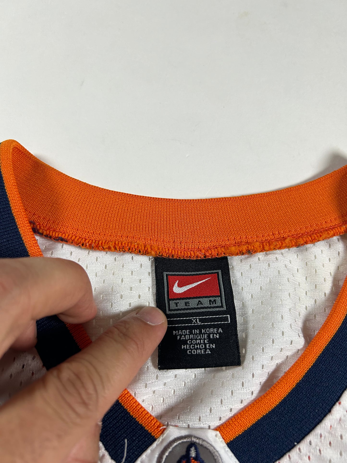 Vintage Nike Syracuse Orange Carmelo Anthony 15 White Orangeman Jersey Youth XL Fits Adult Small 21x29 Inches
