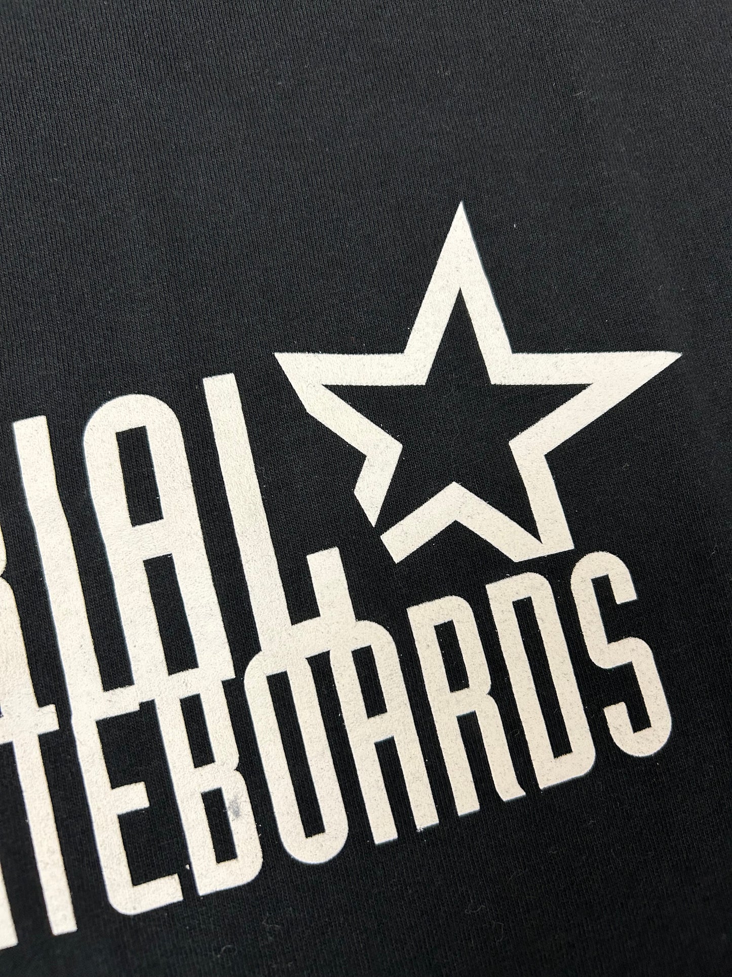 Vintage 00s Endustrial Skateboards Skateboard Brand Skate Tee Large 21.5x29.25 Inches