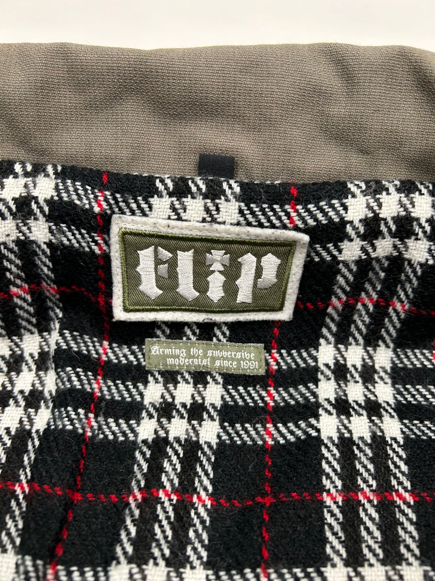 Vintage Flip Skateboards Army Military Style Zip Skateboarding Jacket Medium 24.5x27.25 Inches