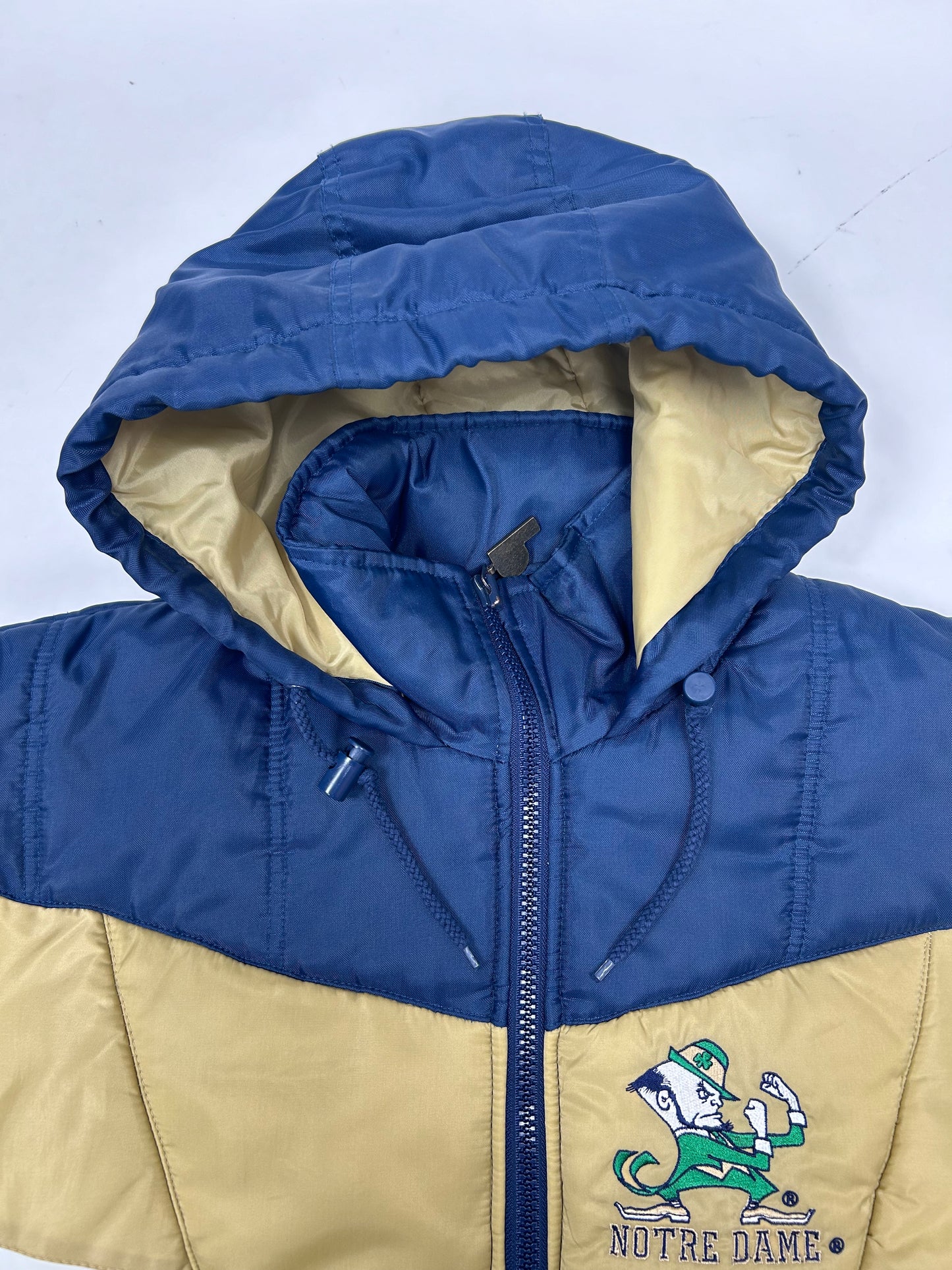 Vintage Notre Dame Fighting Irish Puffer Jacket 1/4 Zip Medium/Large Fit 26.75x29.5 Inches Pro Player 90s