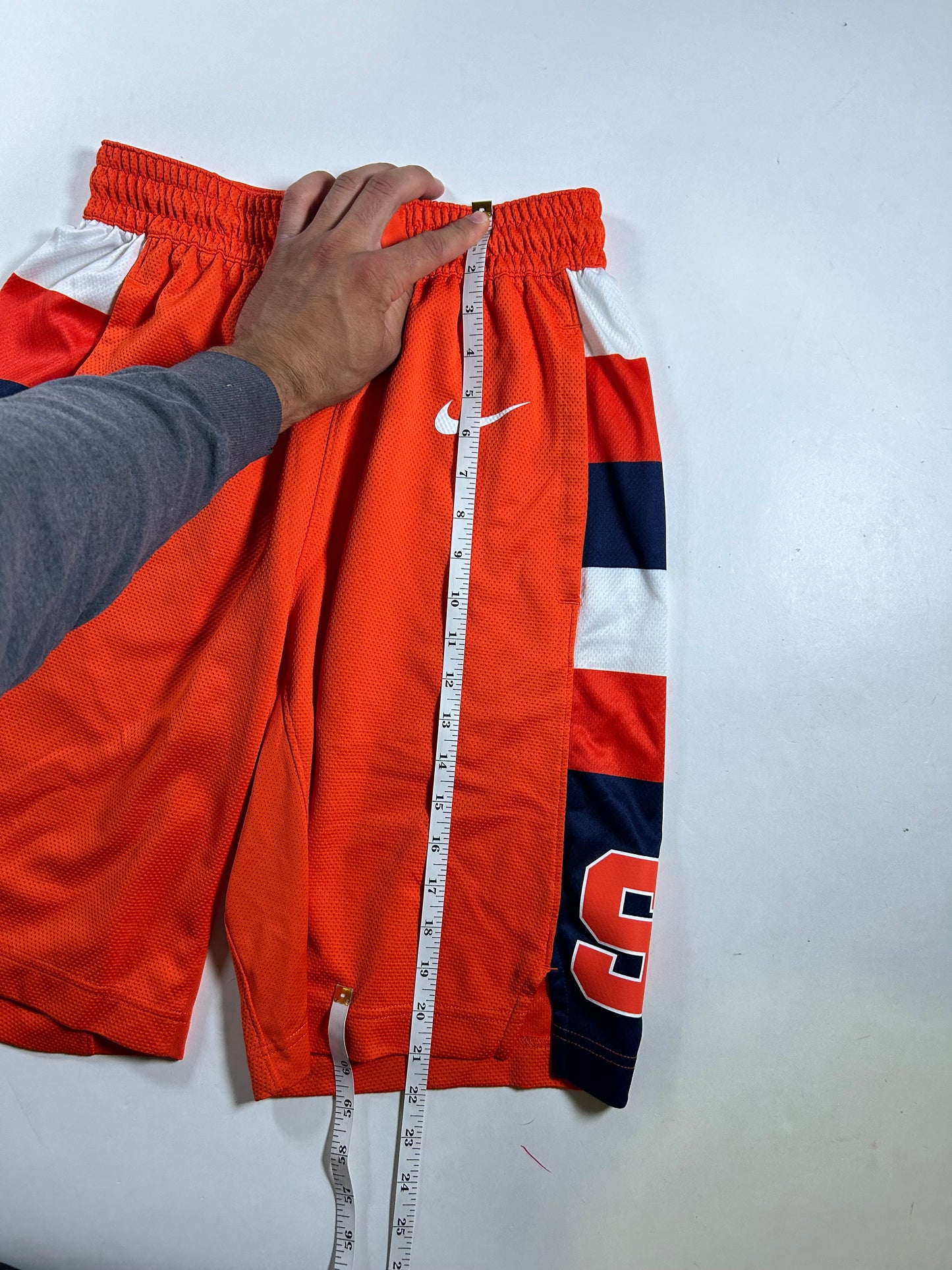 Syracuse Orange Shorts Orange NCAA Basketball Nike Dri Fit Orangemen Medium 13.25x21/22 Iniches