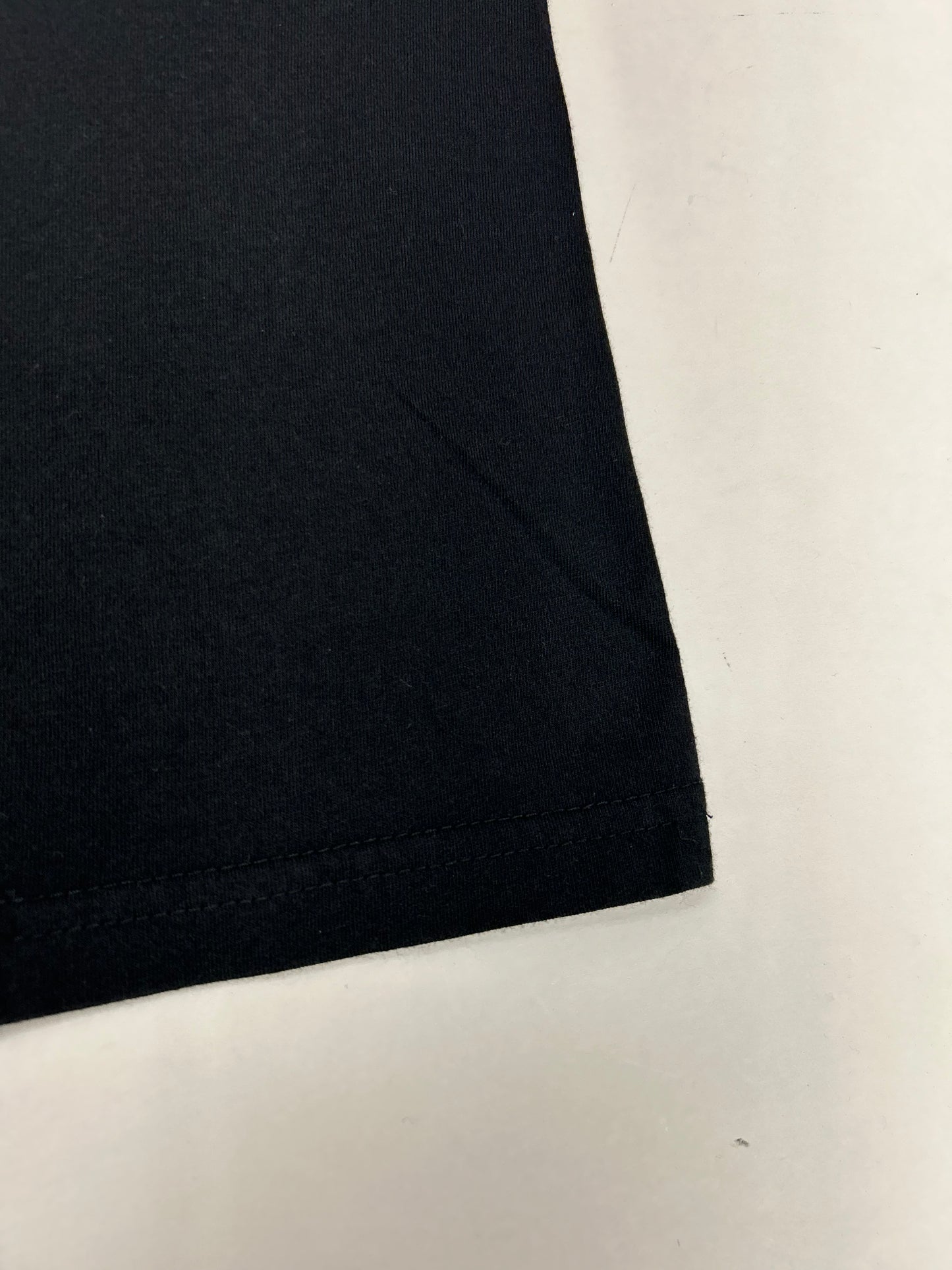 Grenade Arm Yourself Snowboarding Brand Tee XL 23.5x28.75 Inches