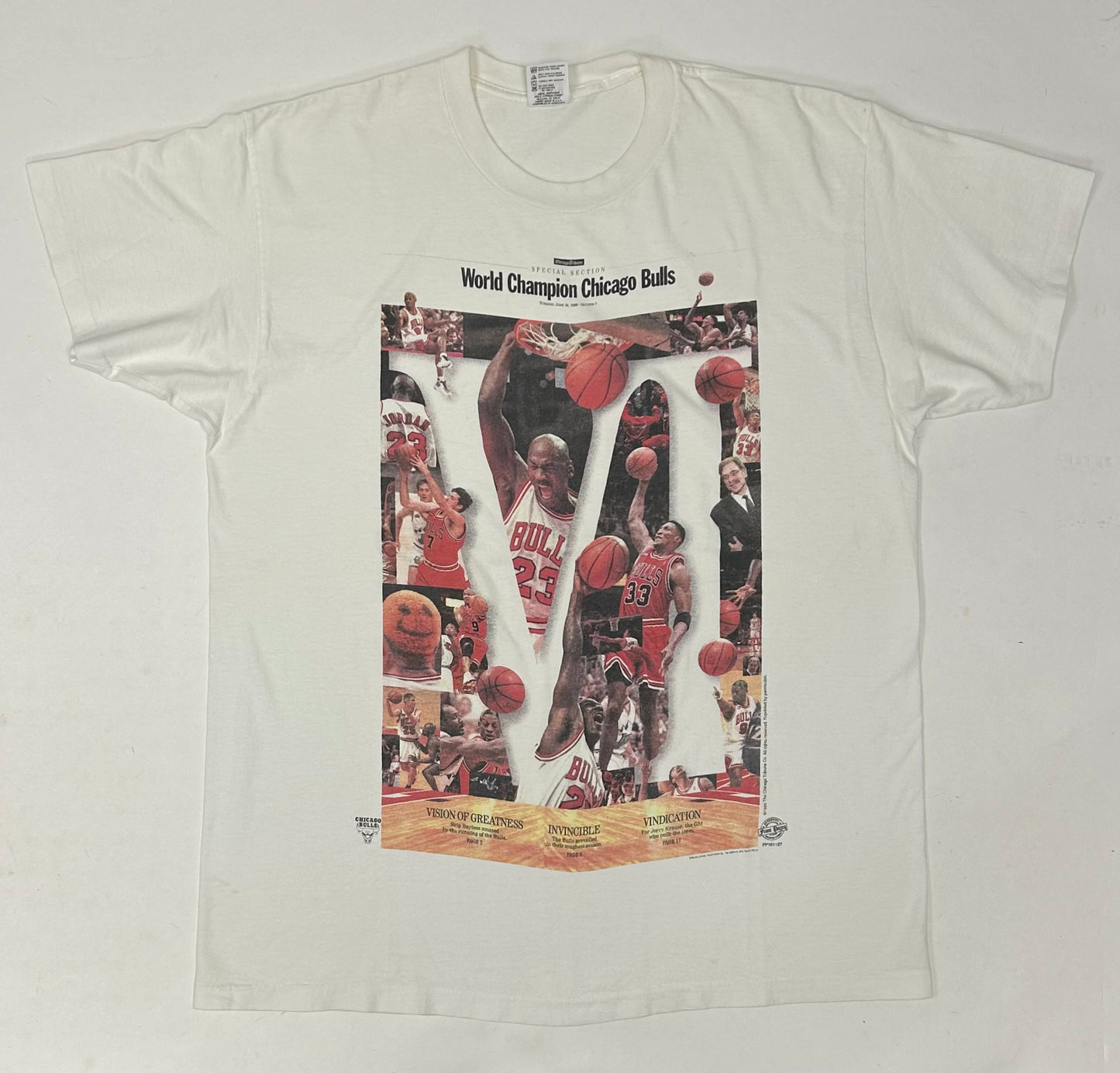 Vintage Chicago Bulls NBA Championship Front Pages Newspaper Article Tee 1998