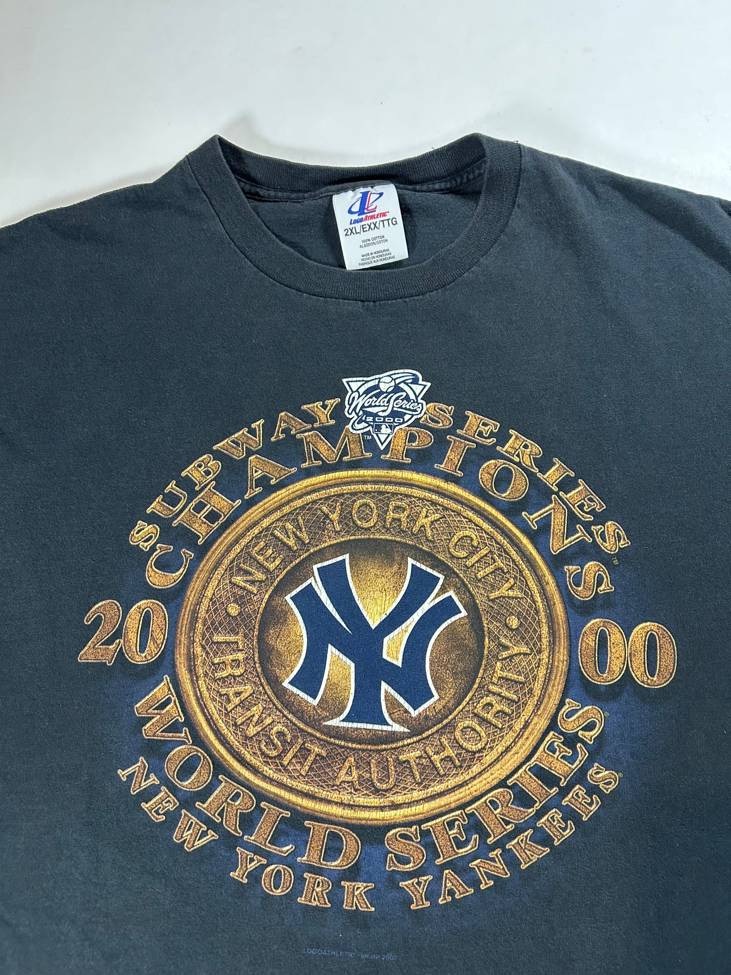 Vintage Logo Athletic New York Yankees 2000 Subway Series World Series Champions Tee 2XL 26.25x30 Inches Faded Black