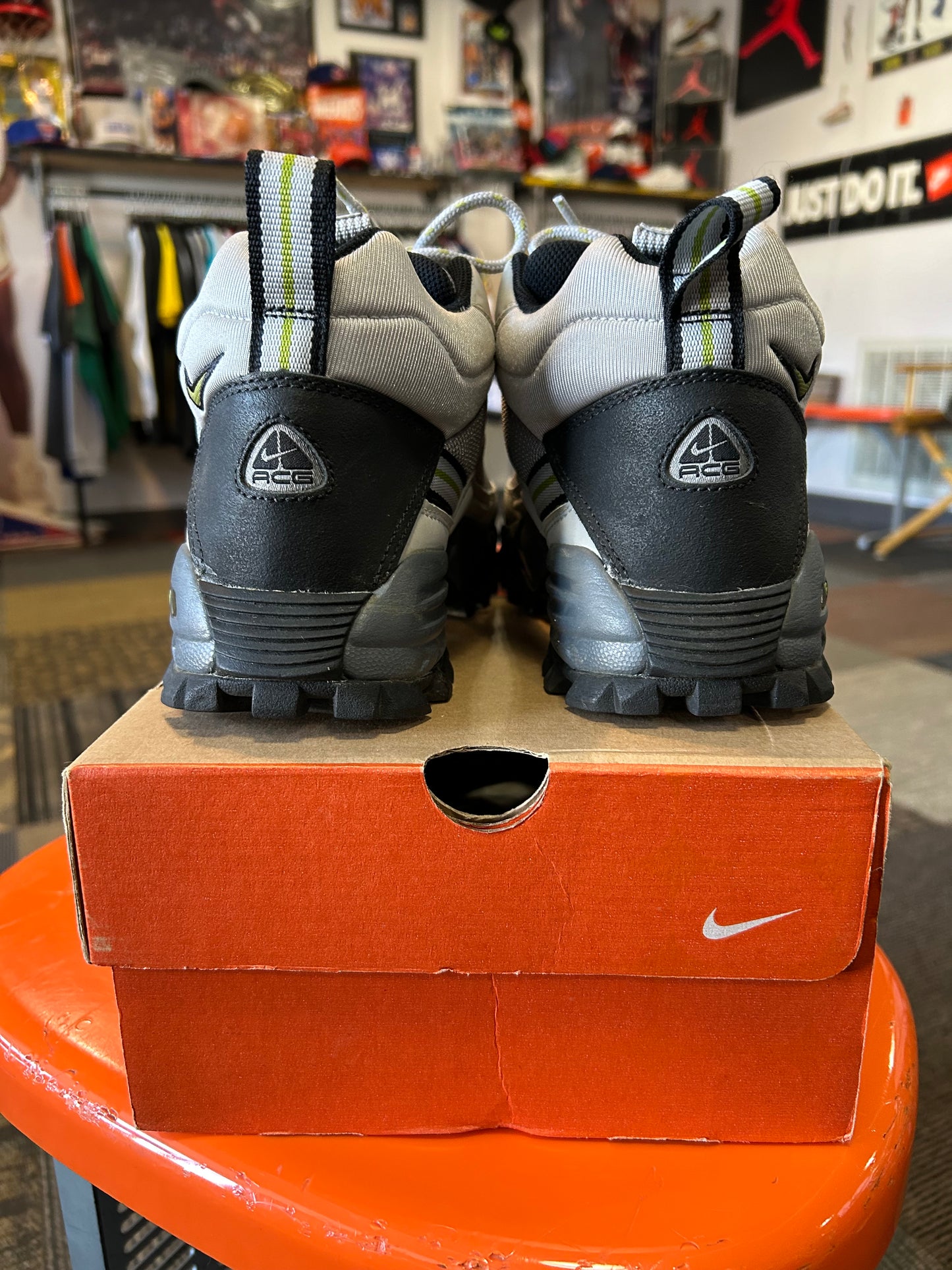 Vintage 2001 Nike ACG WMNS Air Trio Mid Used In Good Condition With Box Women’s 7 Wear At Your Own Risk