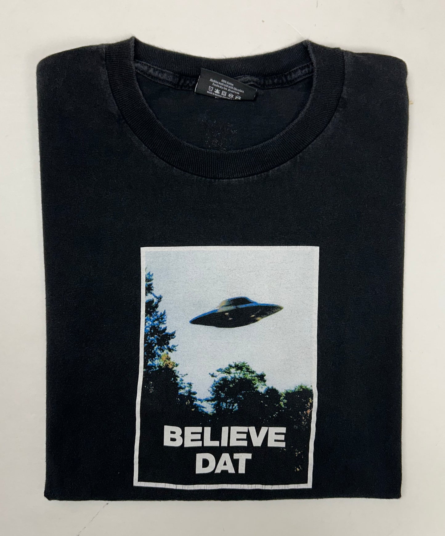 Vintage 00s The Hundreds Believe Dat Alien Graphic Tee Large 21.5x29.25 Inches As Is