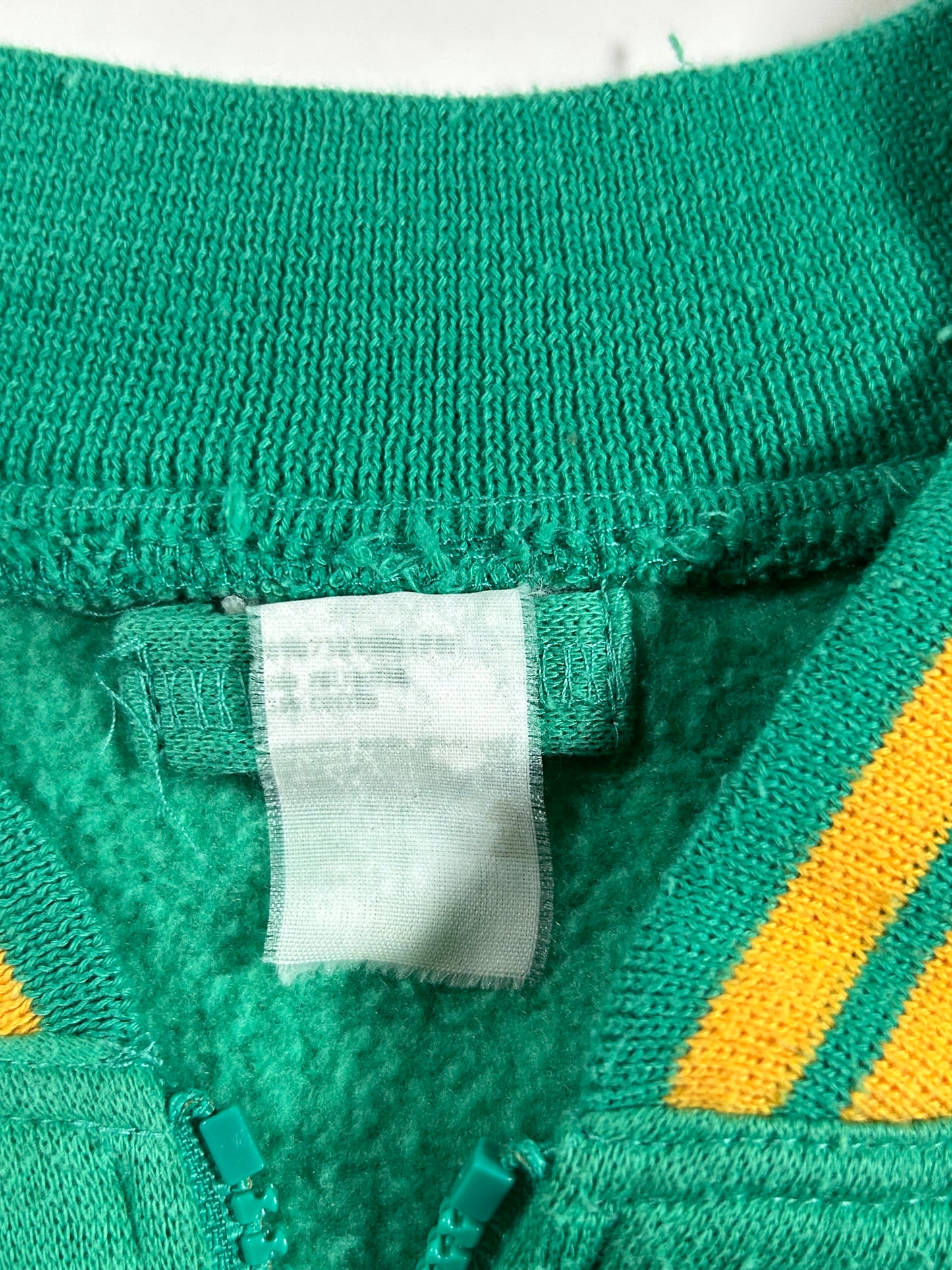 Vintage Nike Rock-it Cargo Air & Sea Force Air Zip Sweatshirt Green M/S 23.25x25 Inches