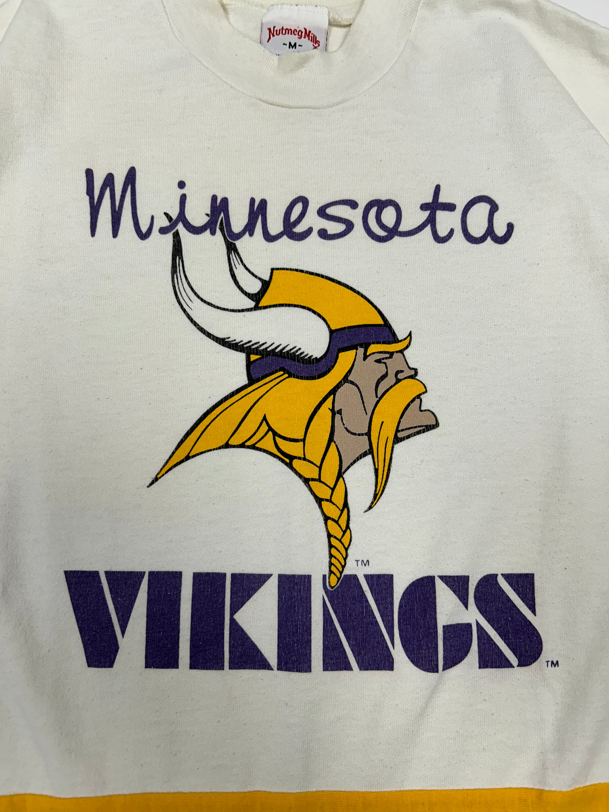 Vintage Minnesota Vikings NFL Nutmeg Mills T-shirt Medium 21.5x28.25/30 Inch 80s
