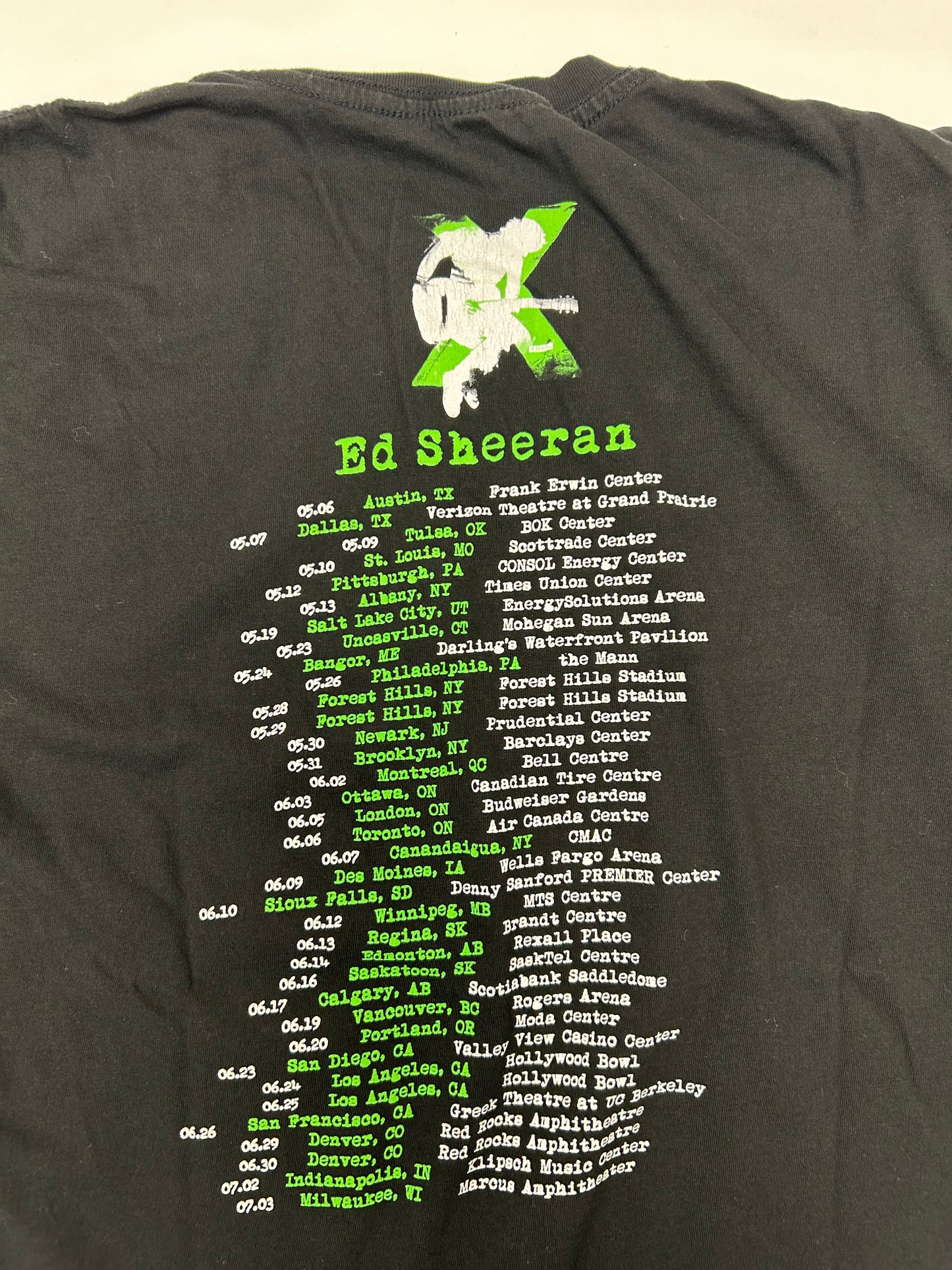 2015 Ed Sheeran Tour Music Band Tee Medium 19.25x26.5 Inches