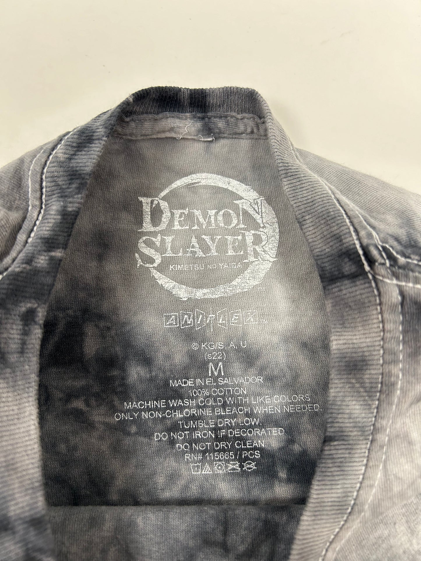 2022 Demon Slayer Kimetsu No Yaiba Circle Logo Tie Dye Tee Size Medium 19x27.75 Inches