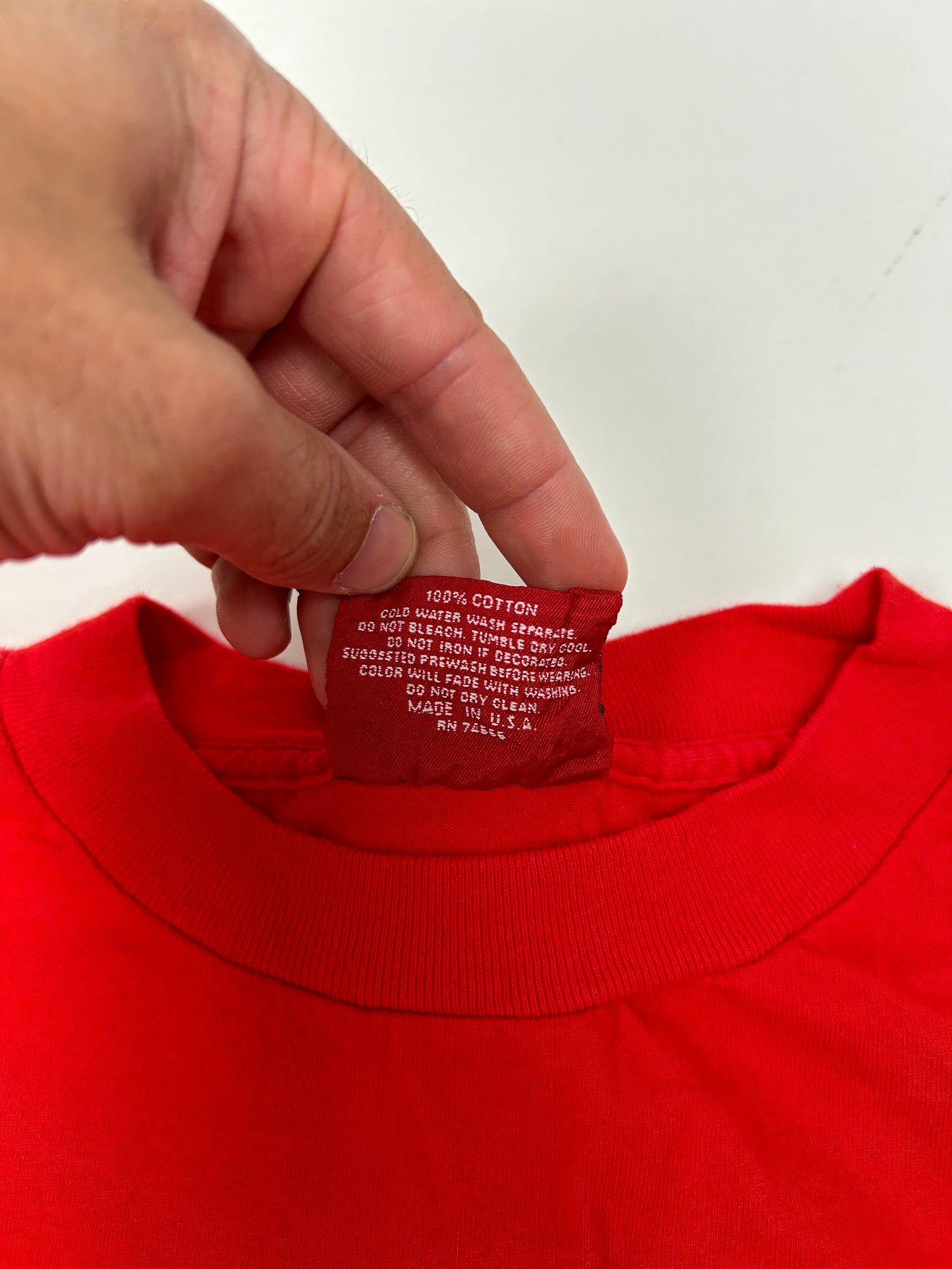 Vintage 90s Marlboro Country Store M Logo Pocket Tee XL Fit