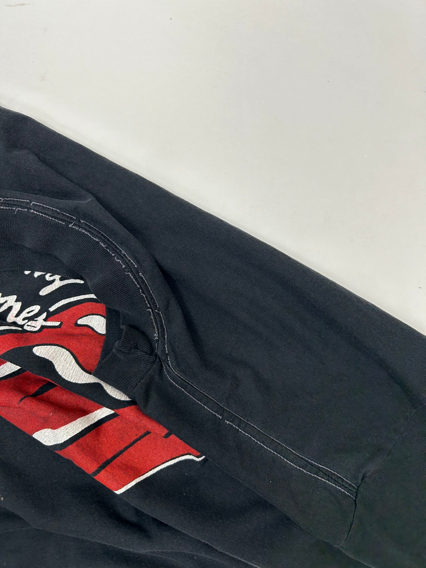 Vintage The Rolling Stones Music Band T-Shirt Black 1980s L/XL 22.5x28.25 Inches