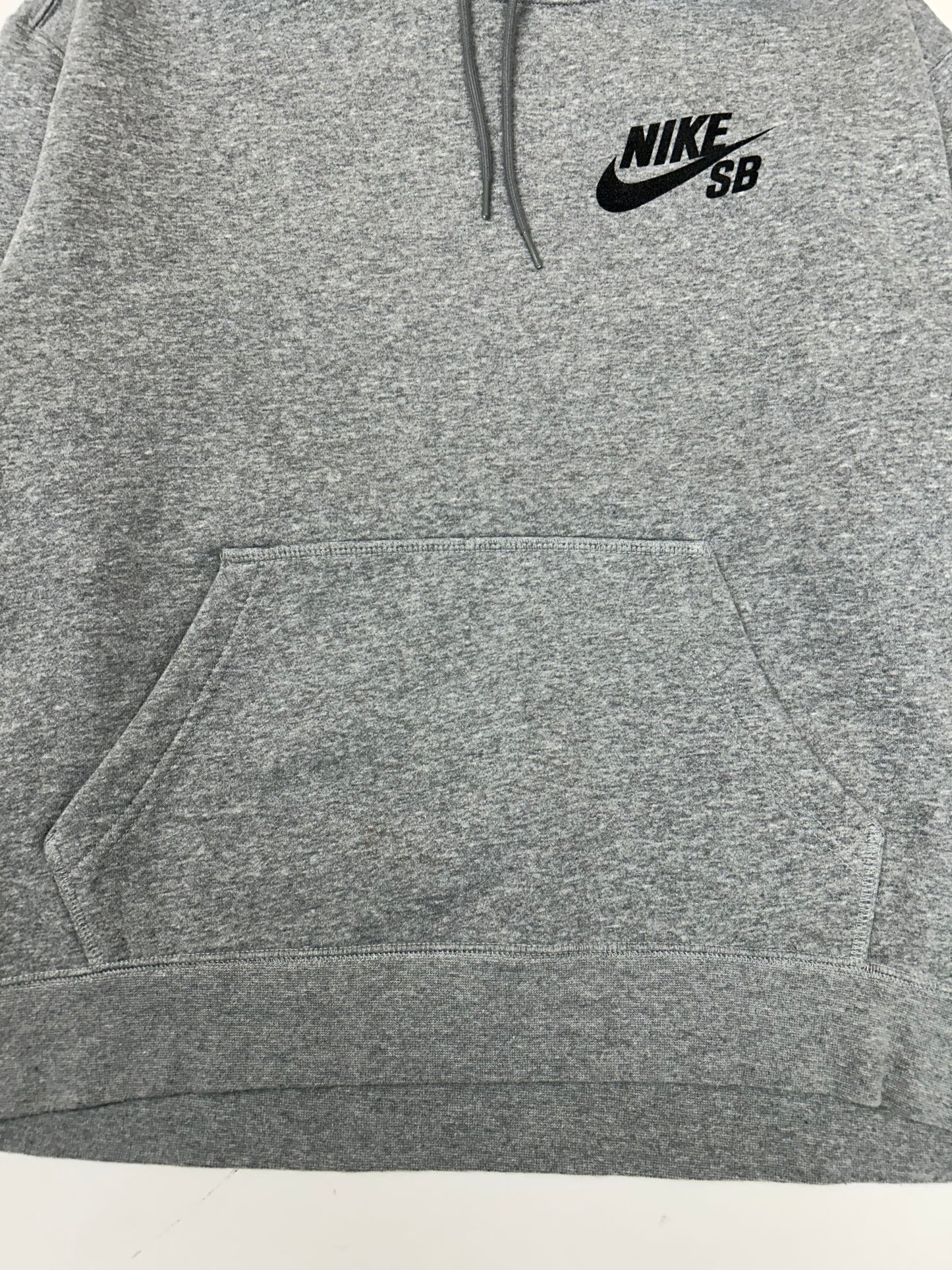 Nike SB Skateboarding Gray Pullover Hooded Sweatshirt 2020 Large/Medium Fit 23.75x27.5 Inches