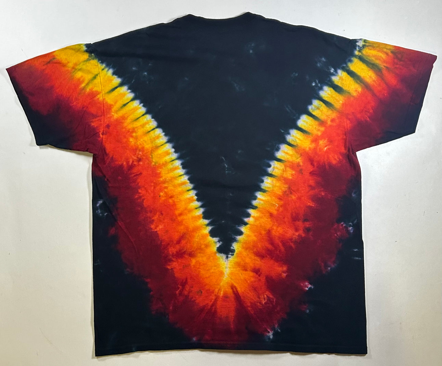 2013 Liquid Blue AC/DC Tie-Dye Band Music Tee 2XL 25.25x31.25 Inches Clean